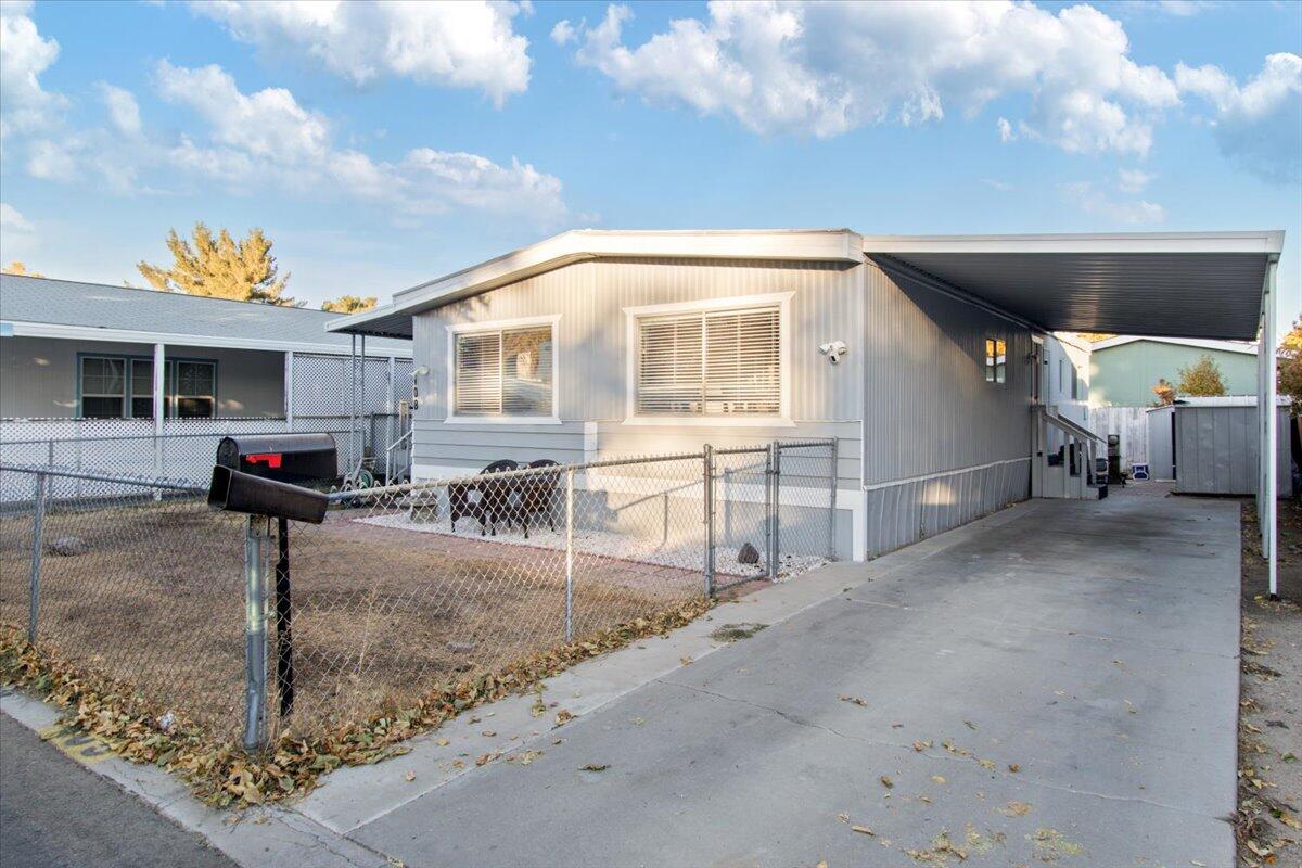 43850 20th St E Unit: 108