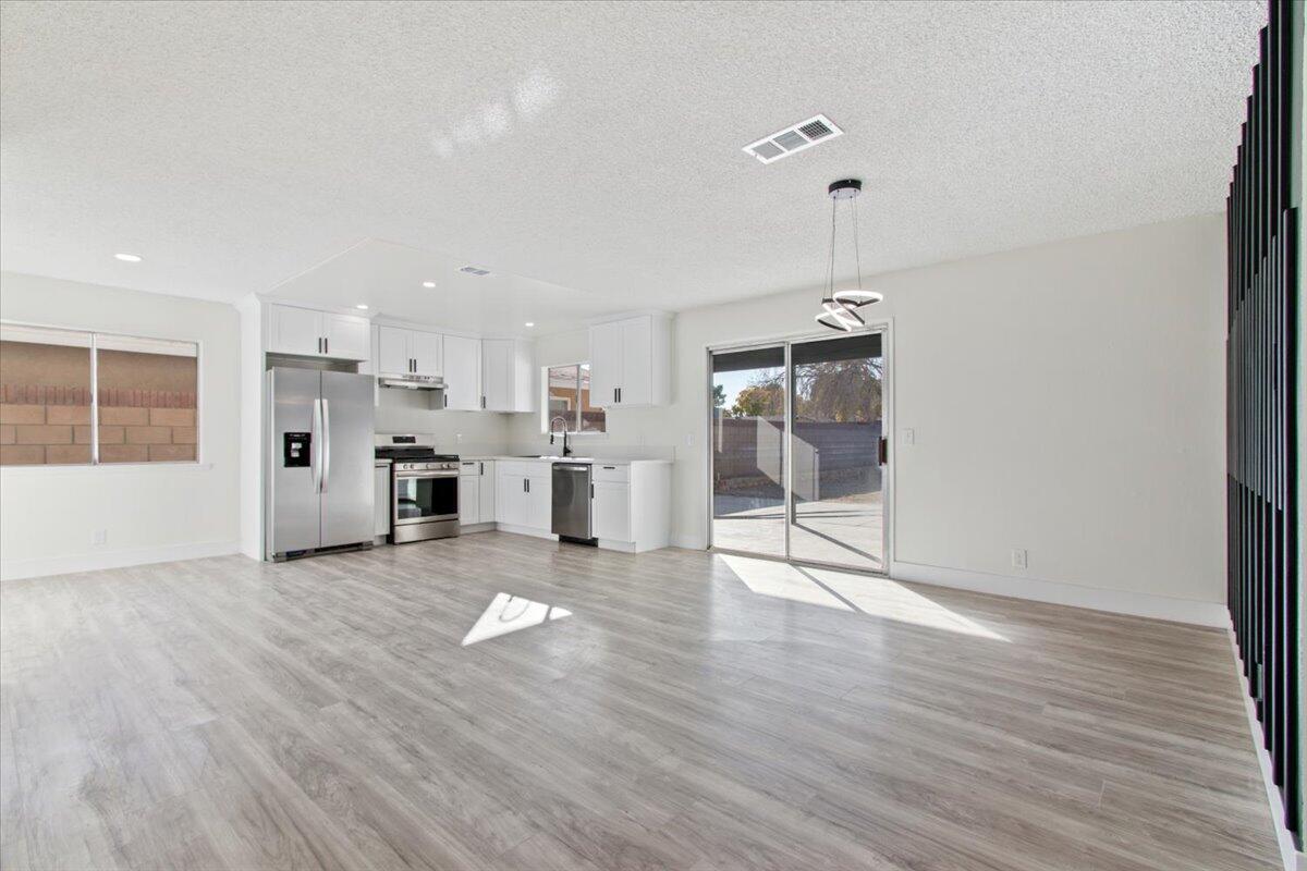 44509 Watford Avenue