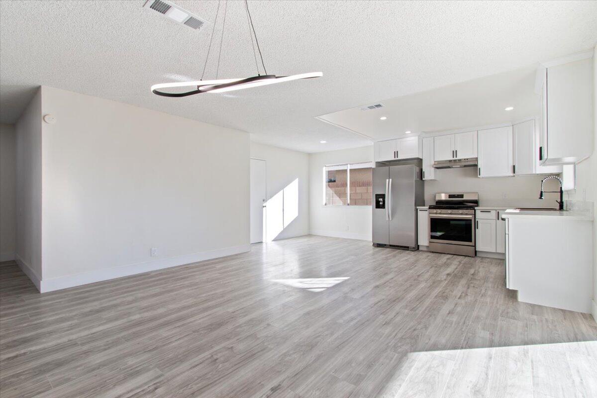 44509 Watford Avenue