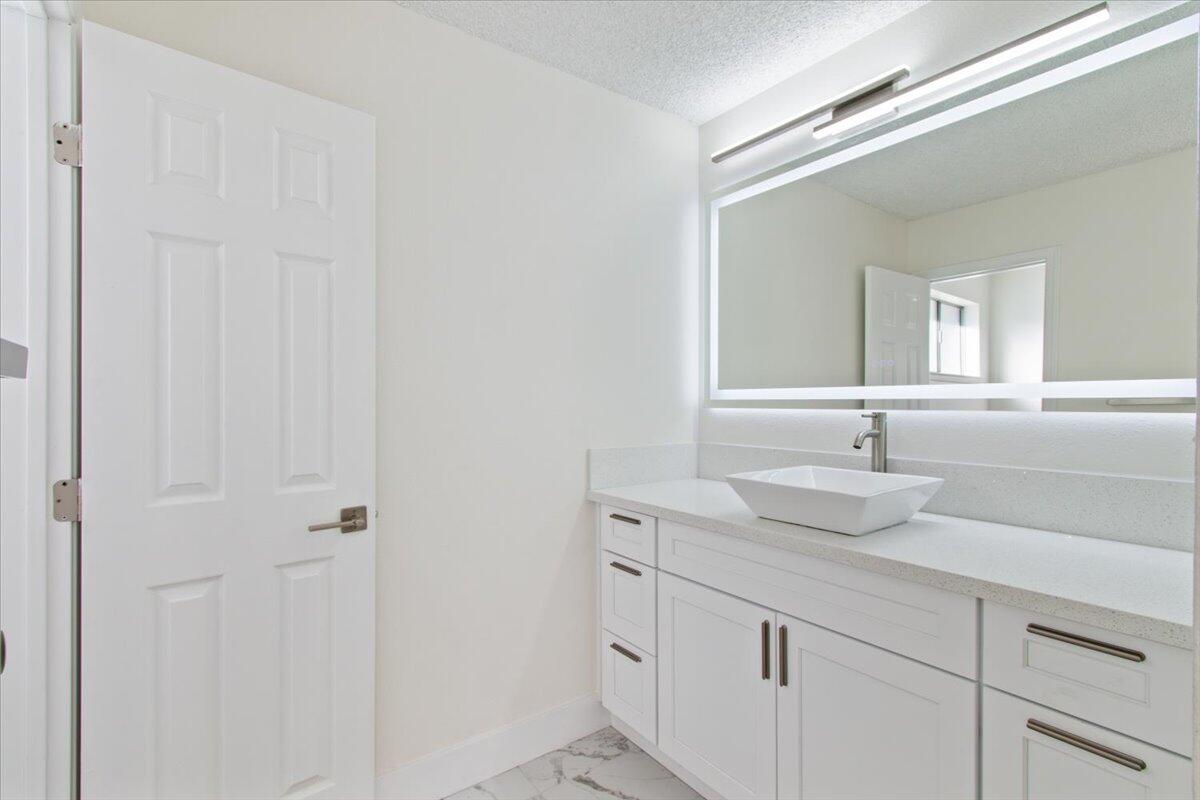 44509 Watford Avenue