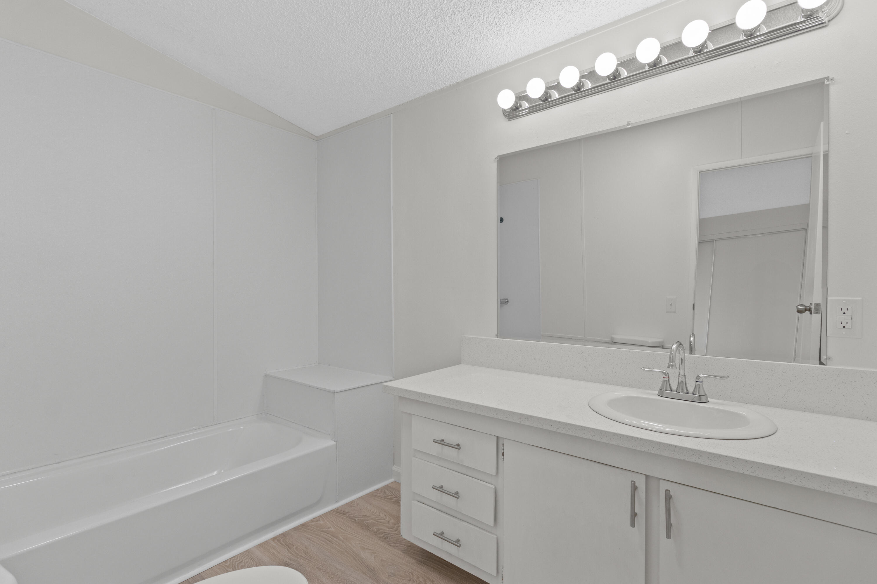 45800 Challenger Way Unit: 212