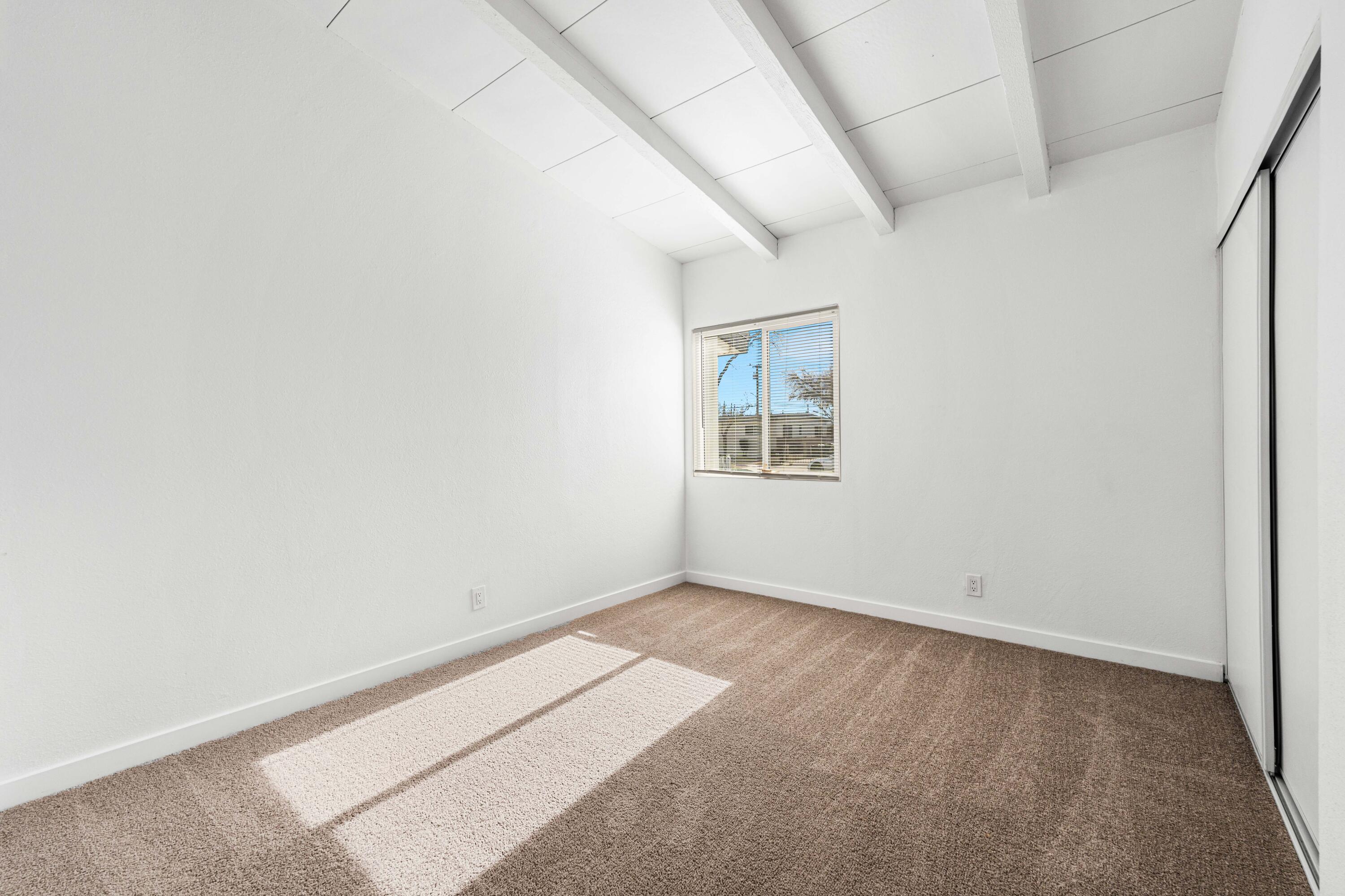 815 W Holguin Street