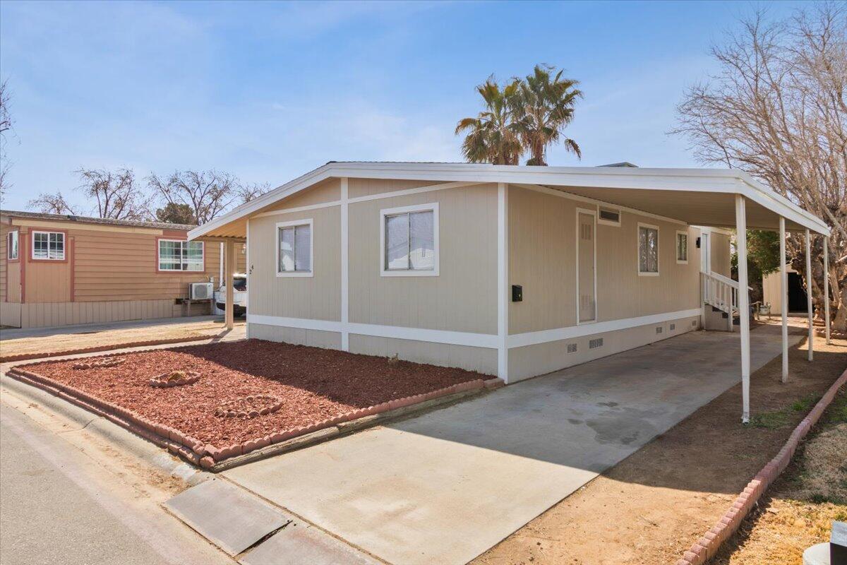2330 E Avenue J8 Unit: 24