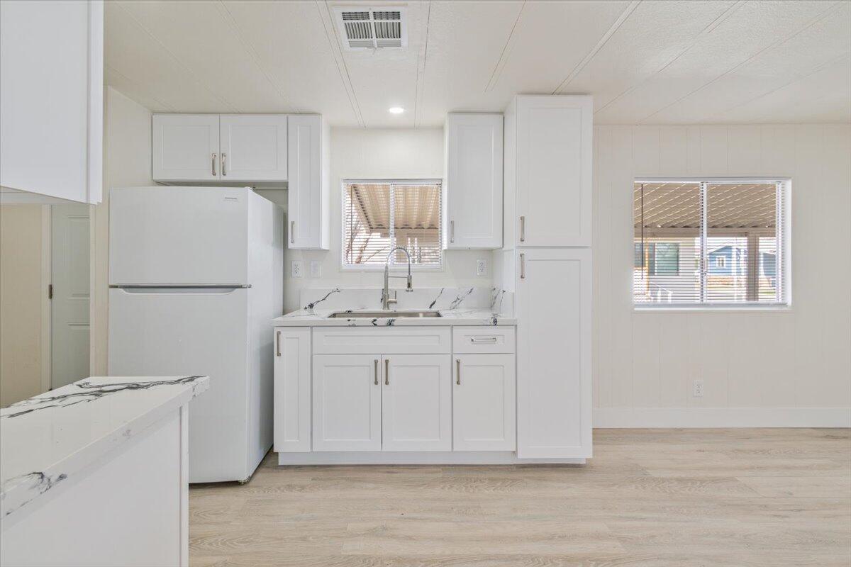 2330 E Avenue J8 Unit: 24