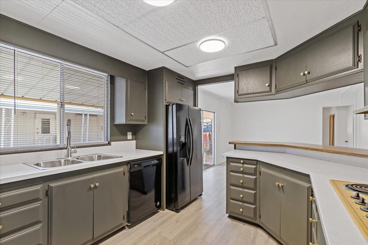 43850 E 20 Street Unit: 251