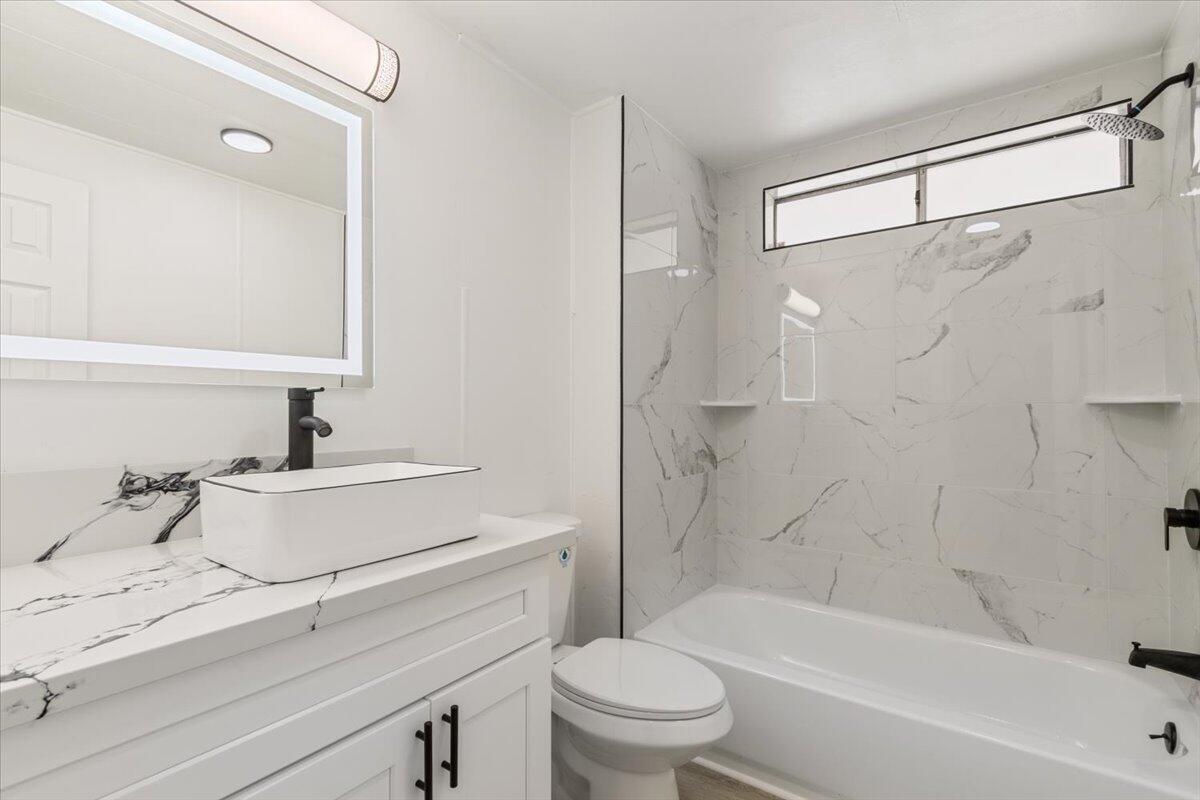 43850 E 20th Street Unit: 94