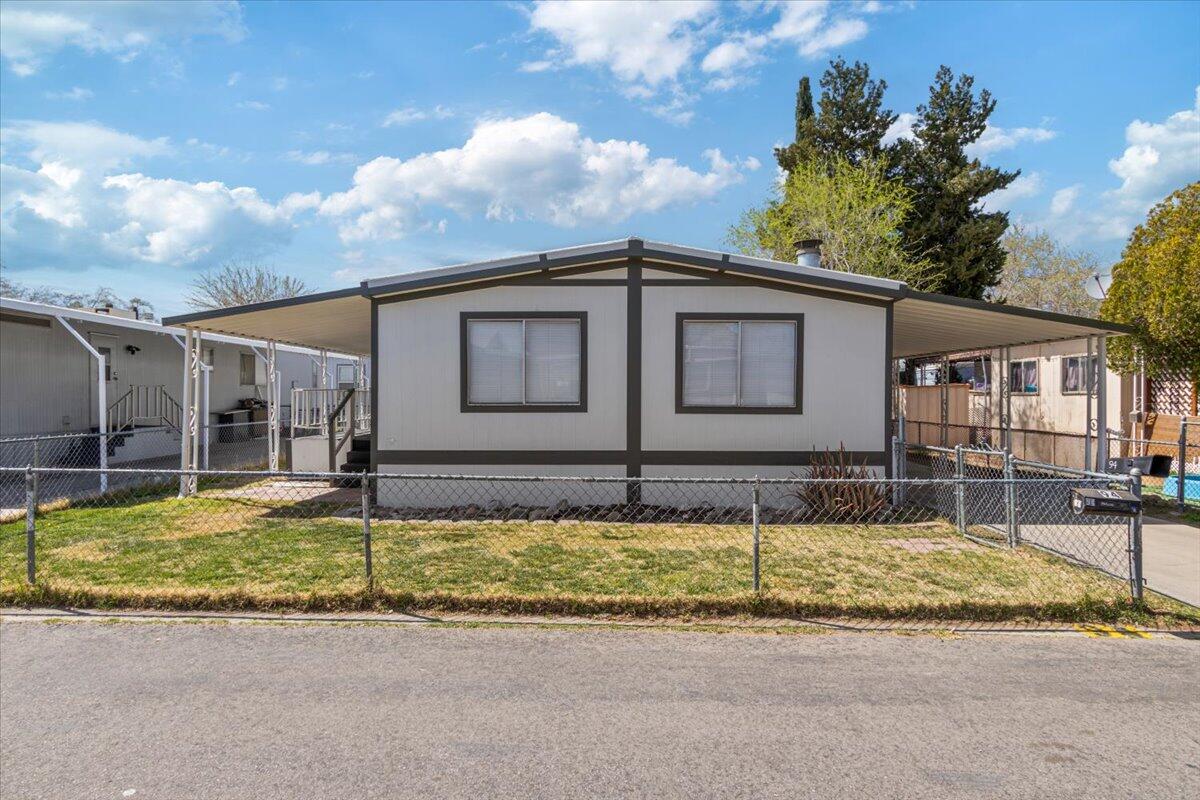 43850 E 20th Street Unit: 94