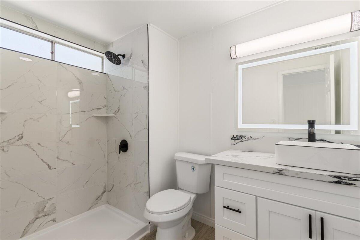 43850 E 20th Street Unit: 94