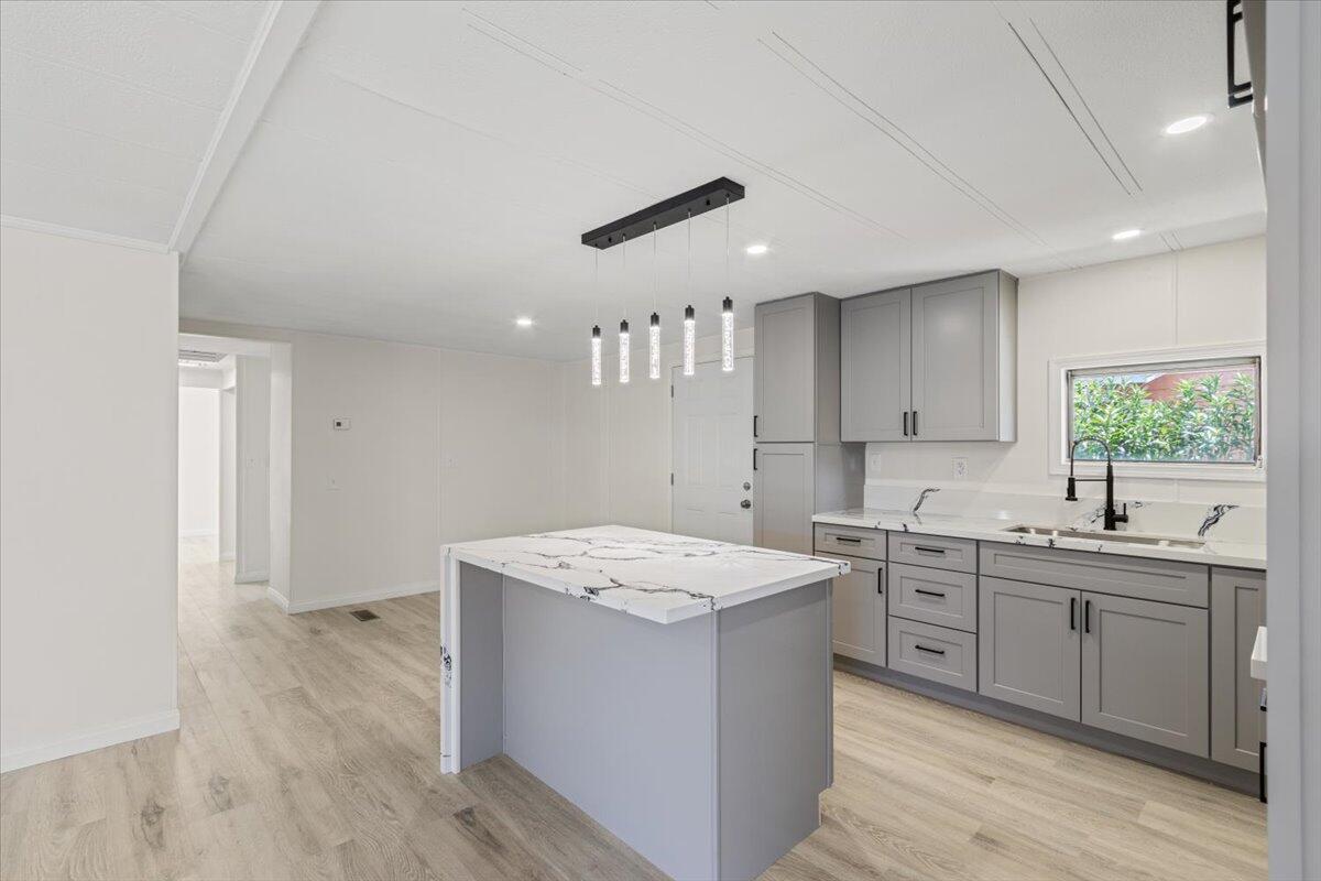 43850 E 20th Street Unit: 256