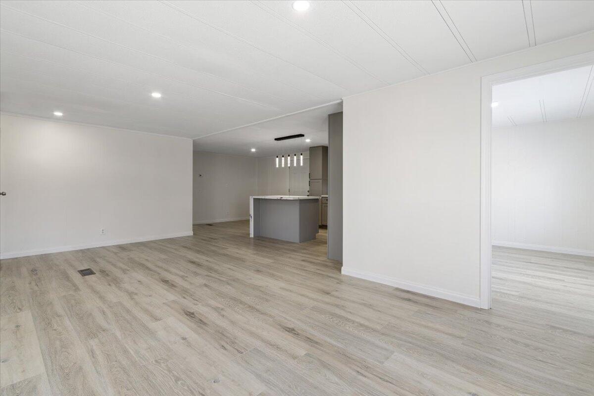 43850 E 20th Street Unit: 256