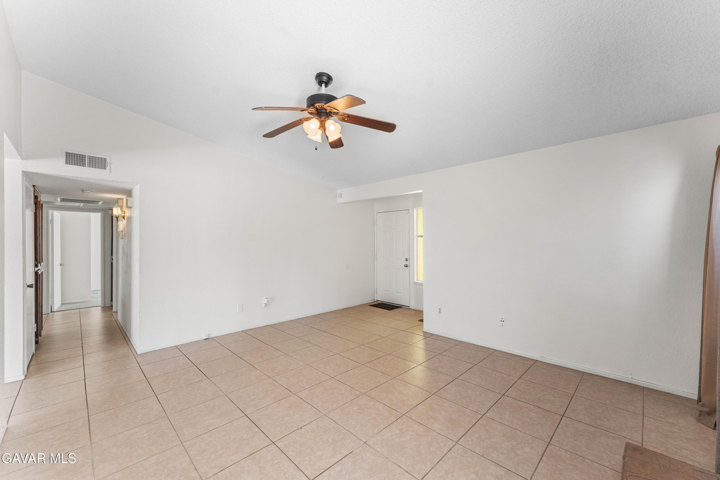 39221 Foxholm Drive