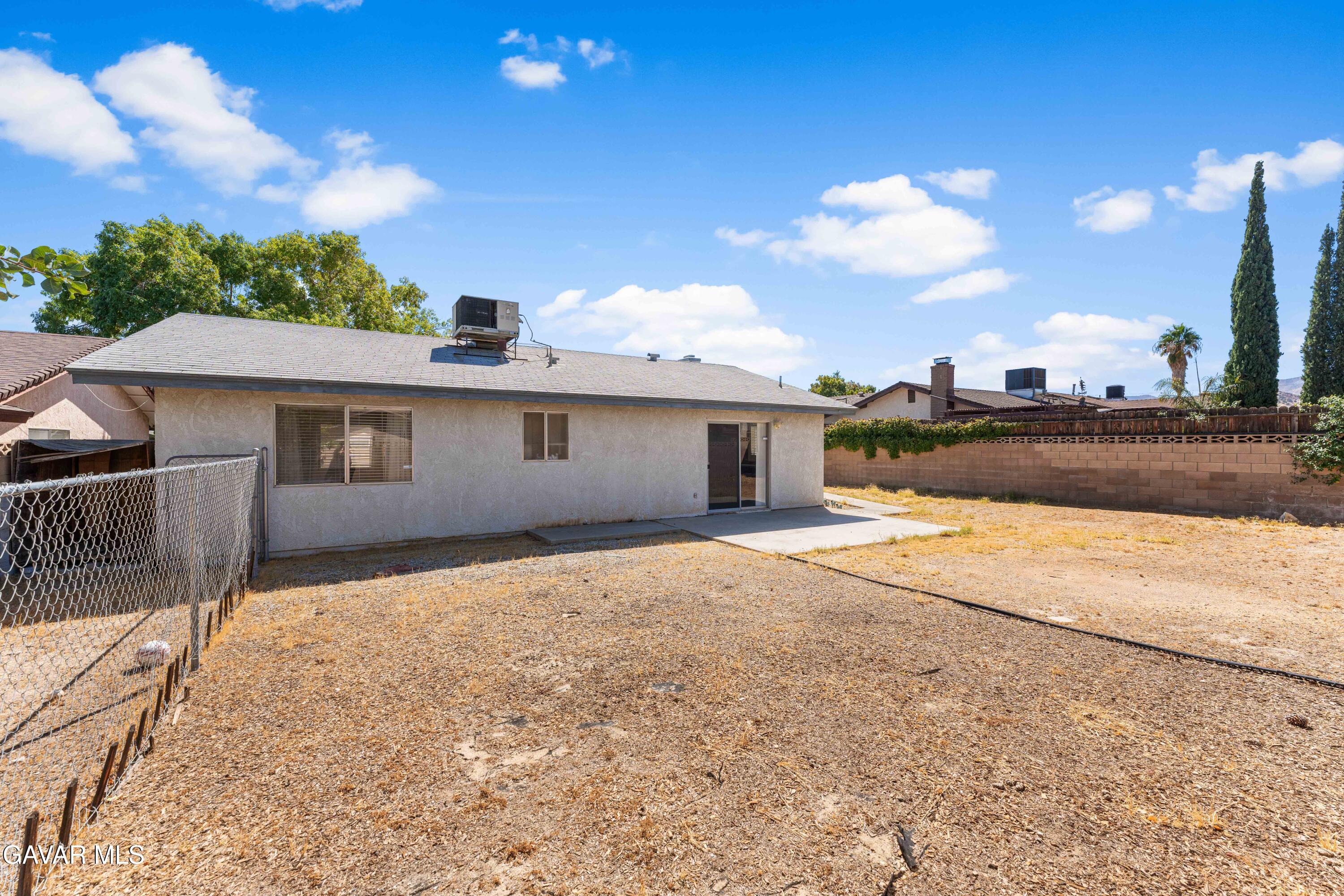 39221 Foxholm Drive