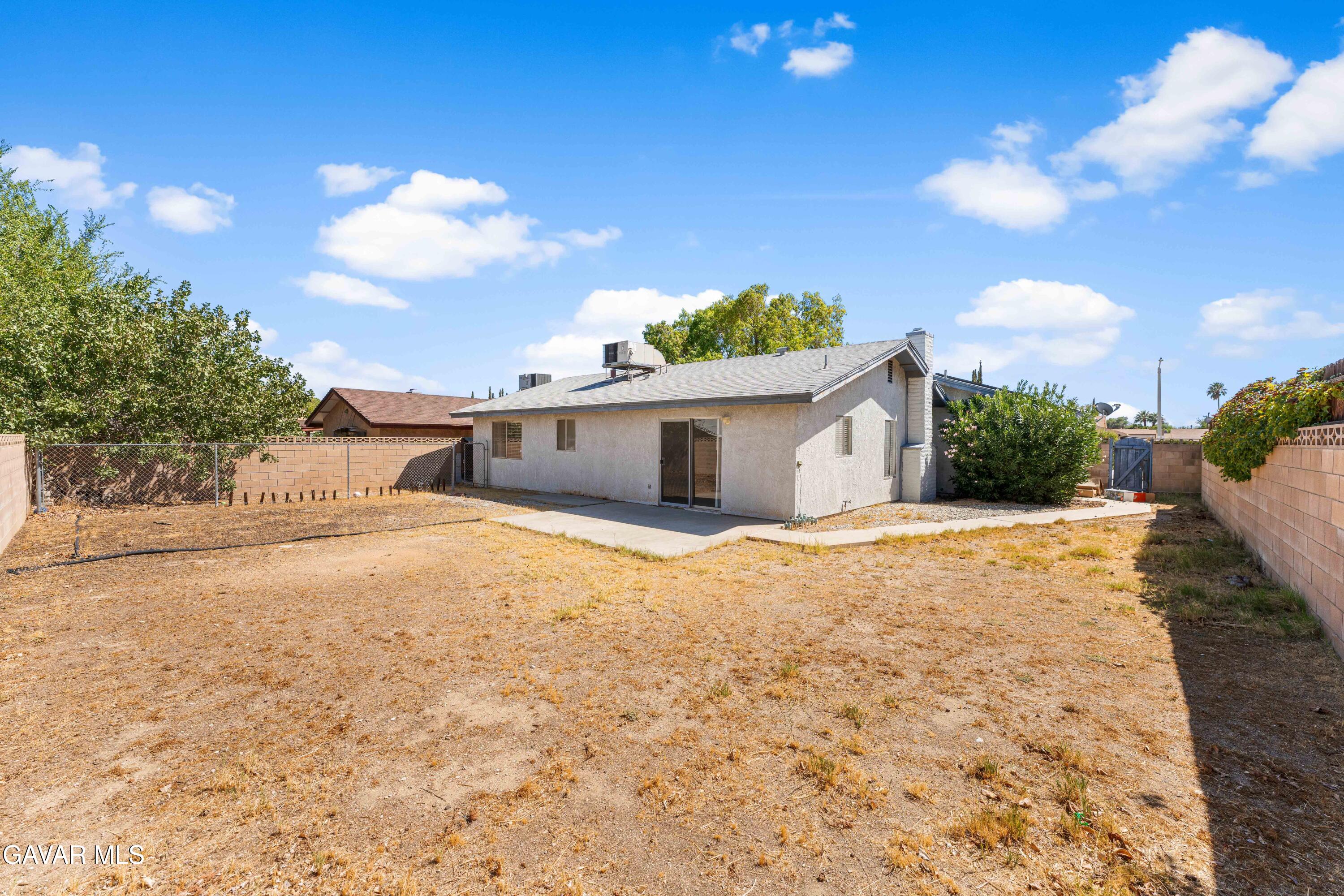 39221 Foxholm Drive