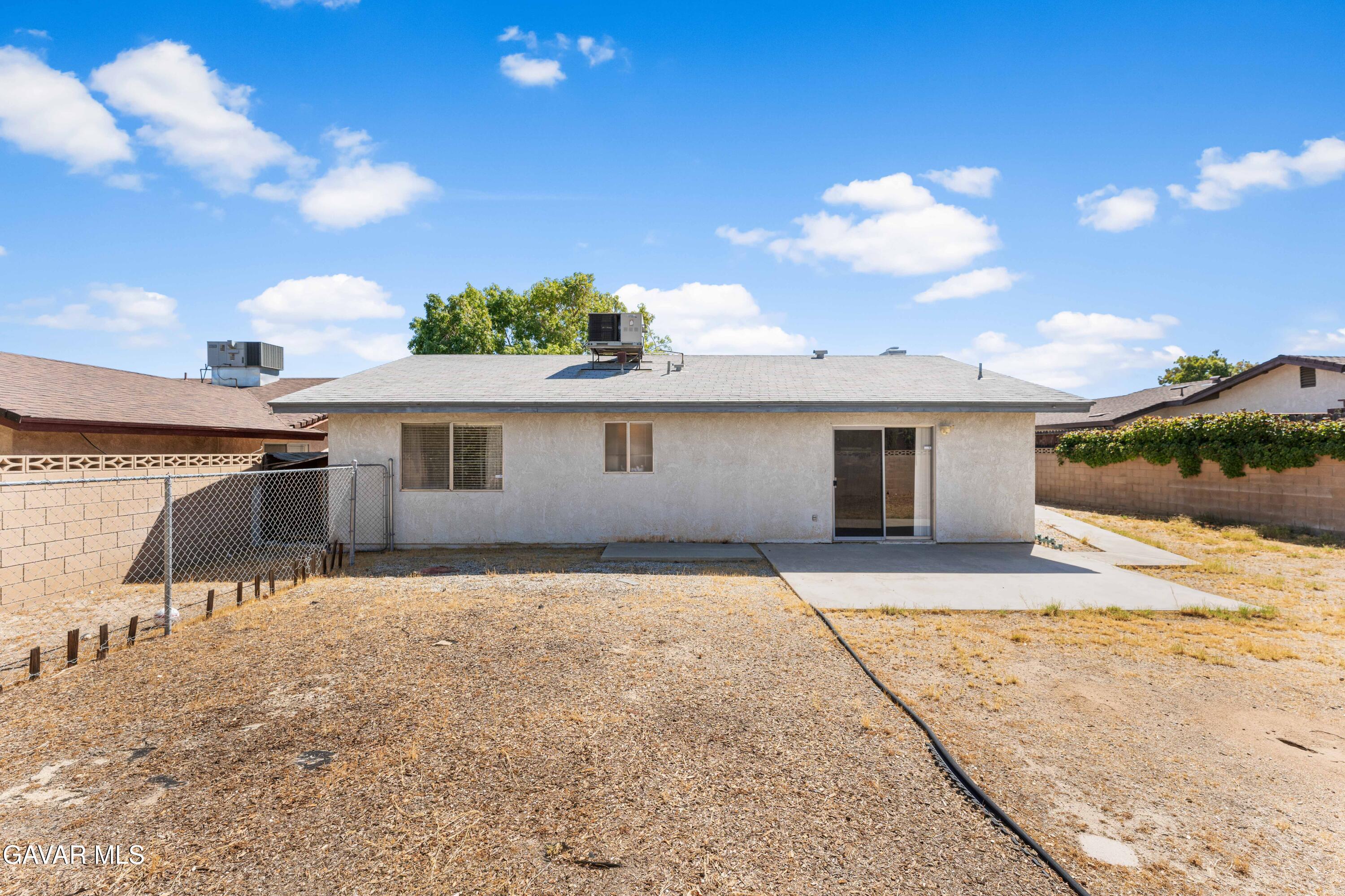 39221 Foxholm Drive