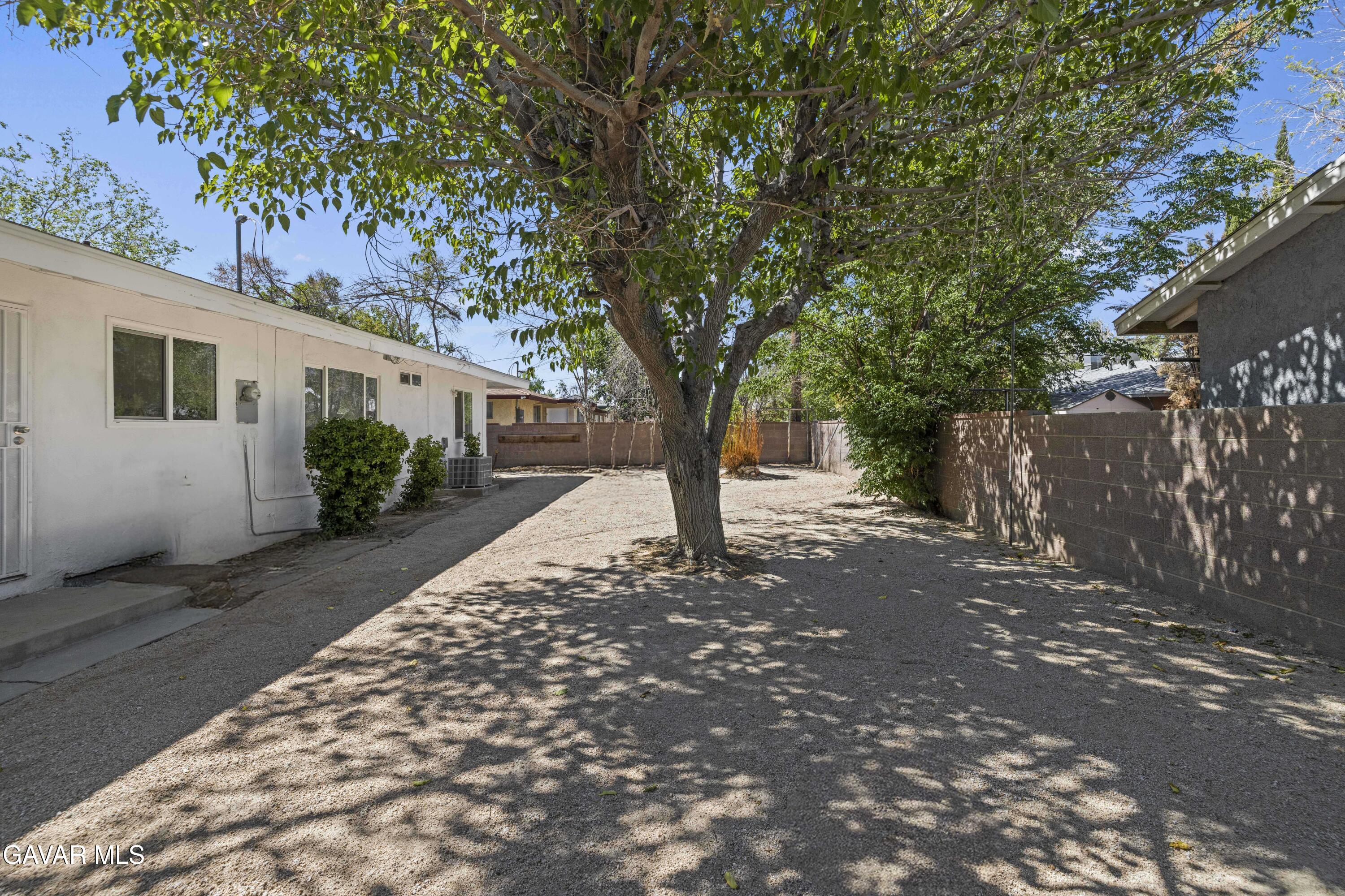 45517 Kingtree Avenue