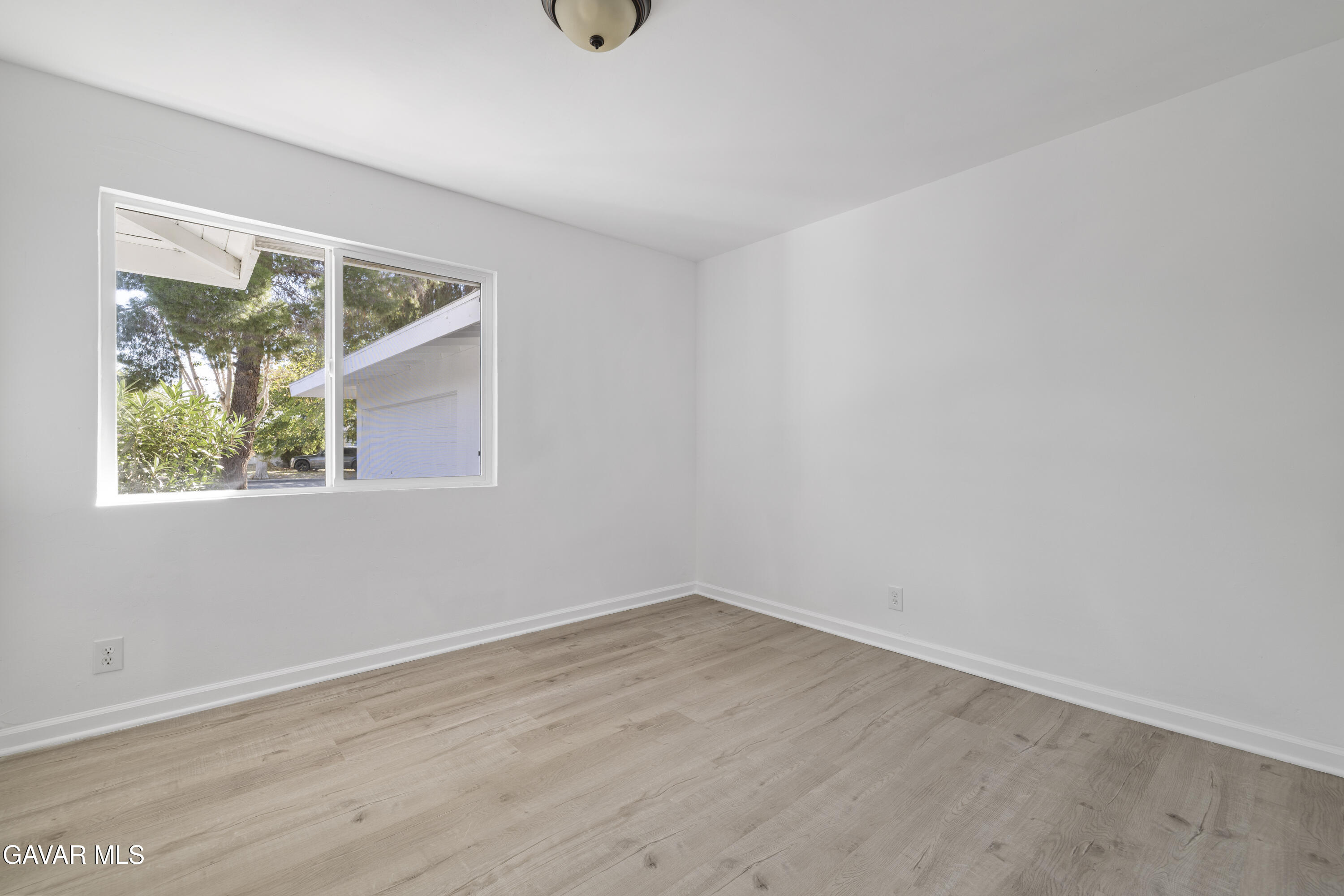 45517 Kingtree Avenue