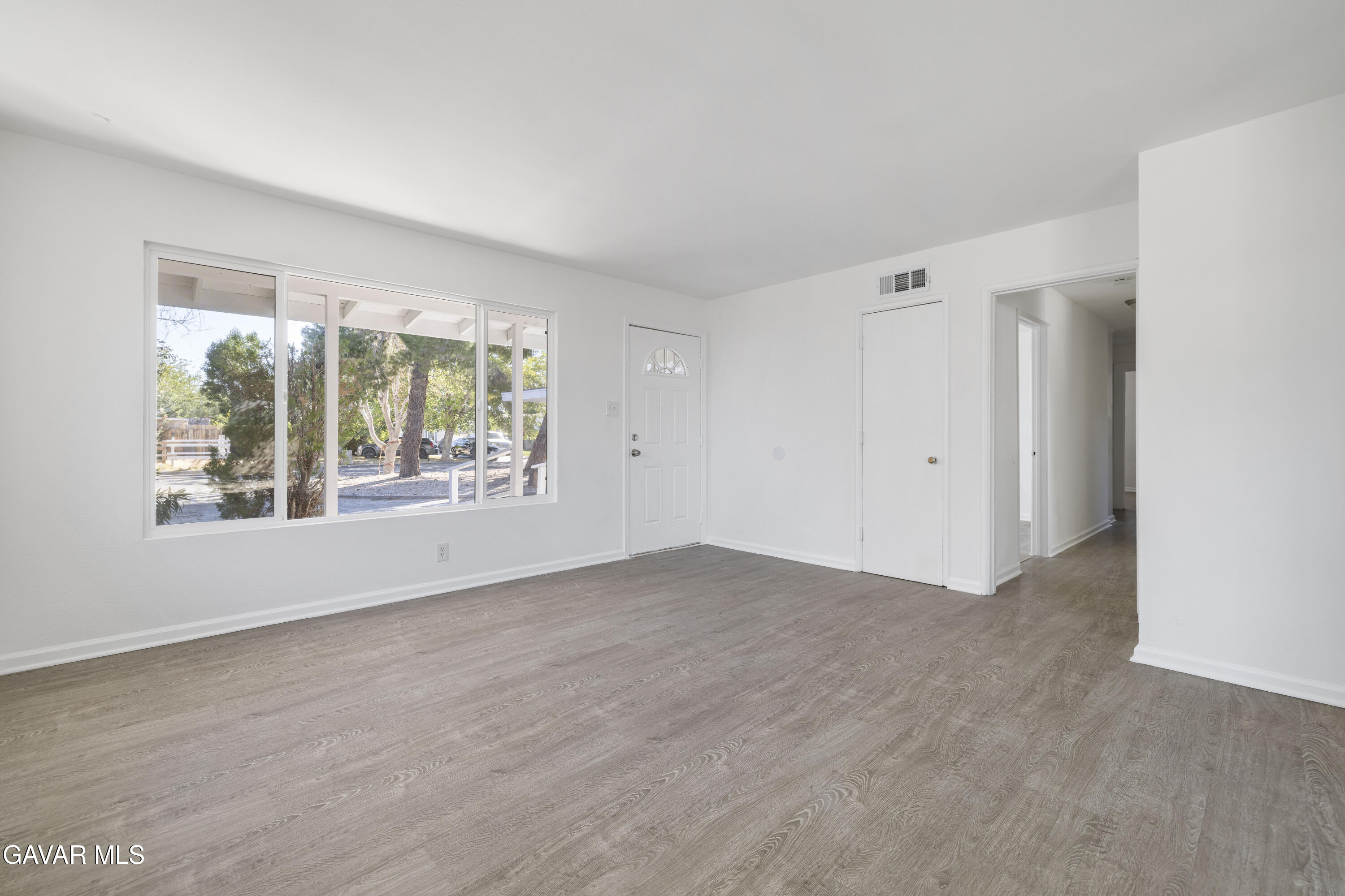 45517 Kingtree Avenue