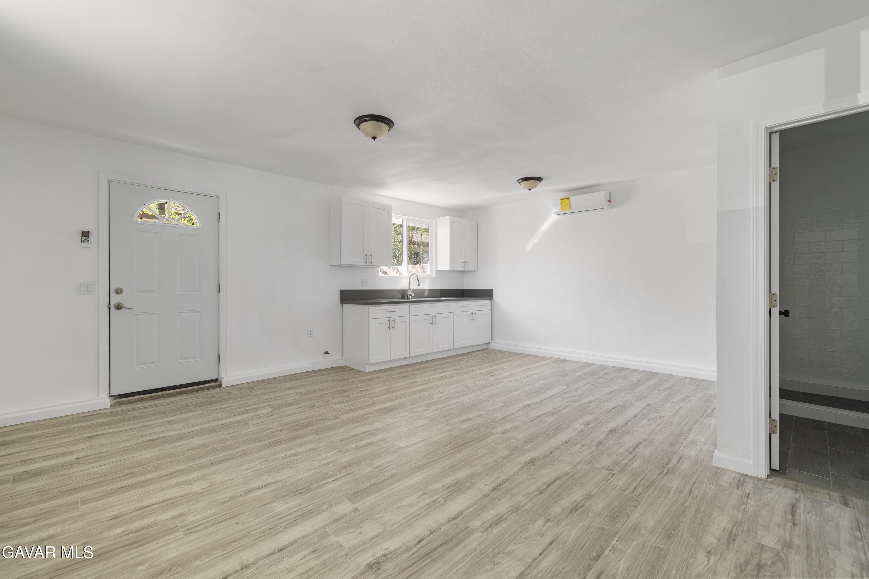 45517 Kingtree Avenue