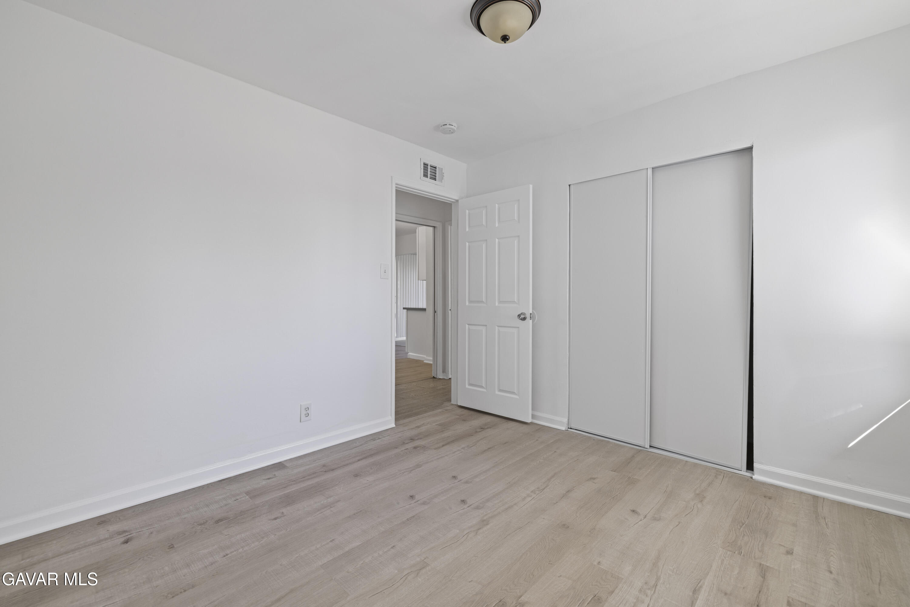 45517 Kingtree Avenue