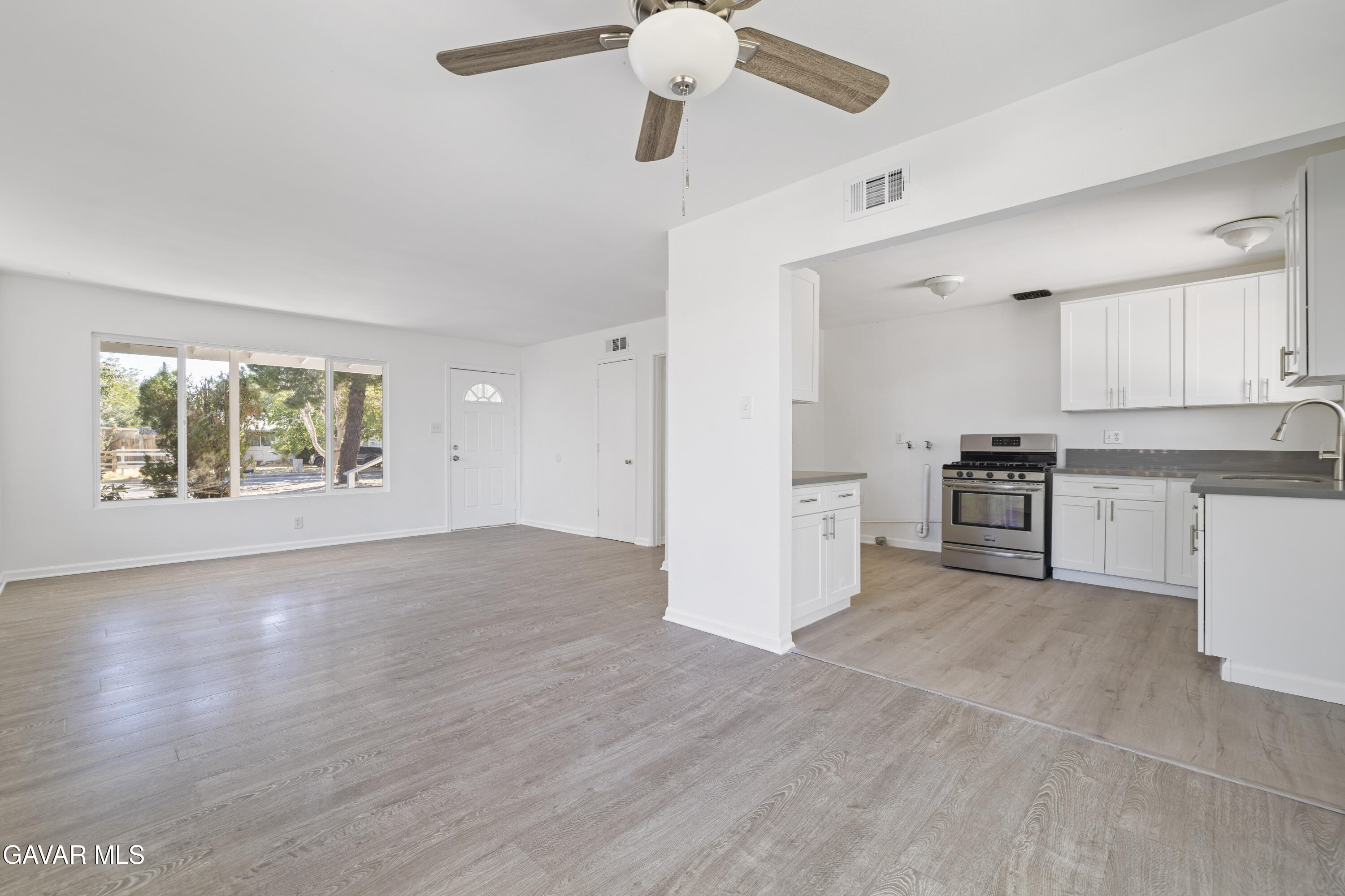 45517 Kingtree Avenue