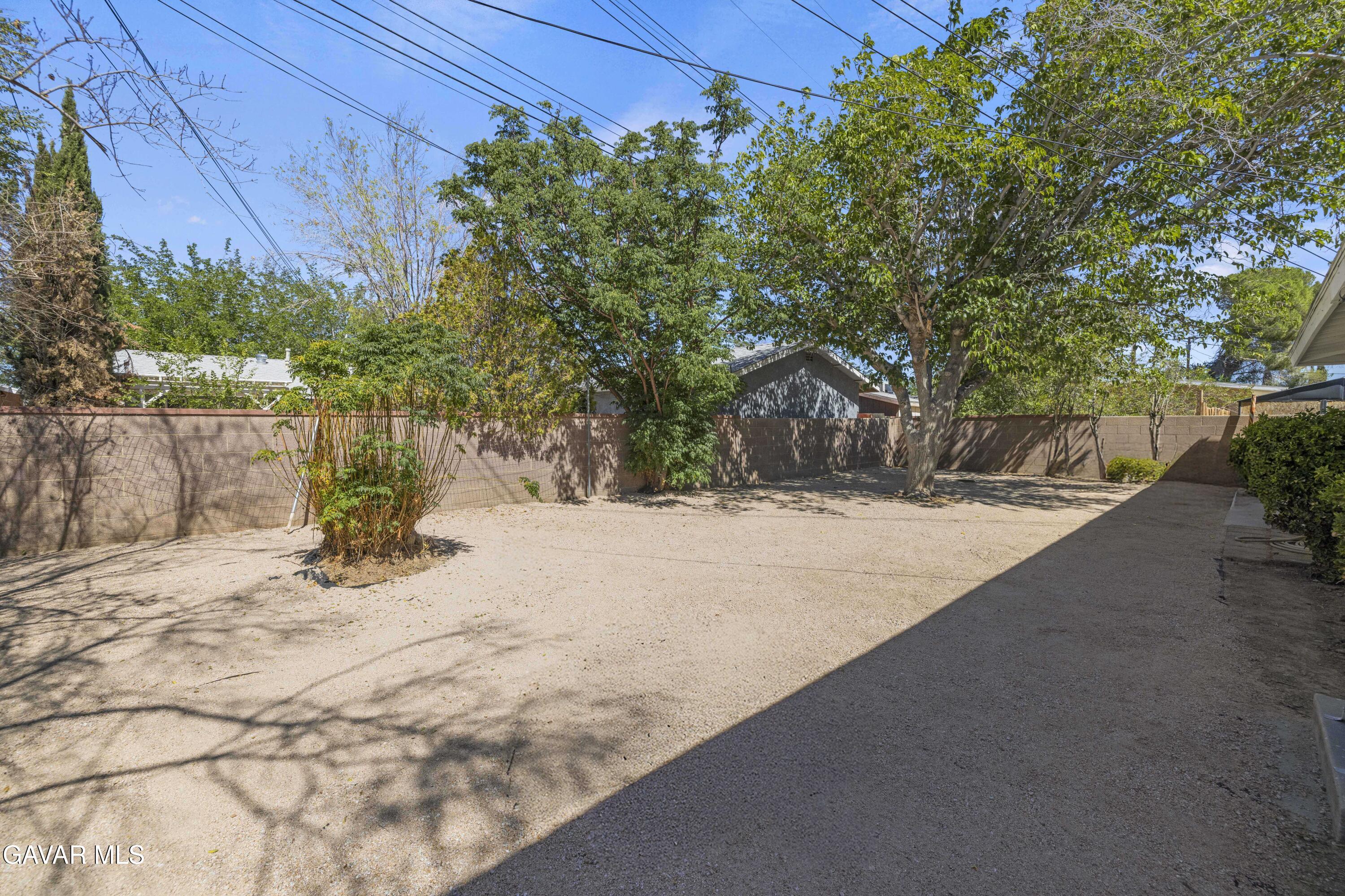 45517 Kingtree Avenue