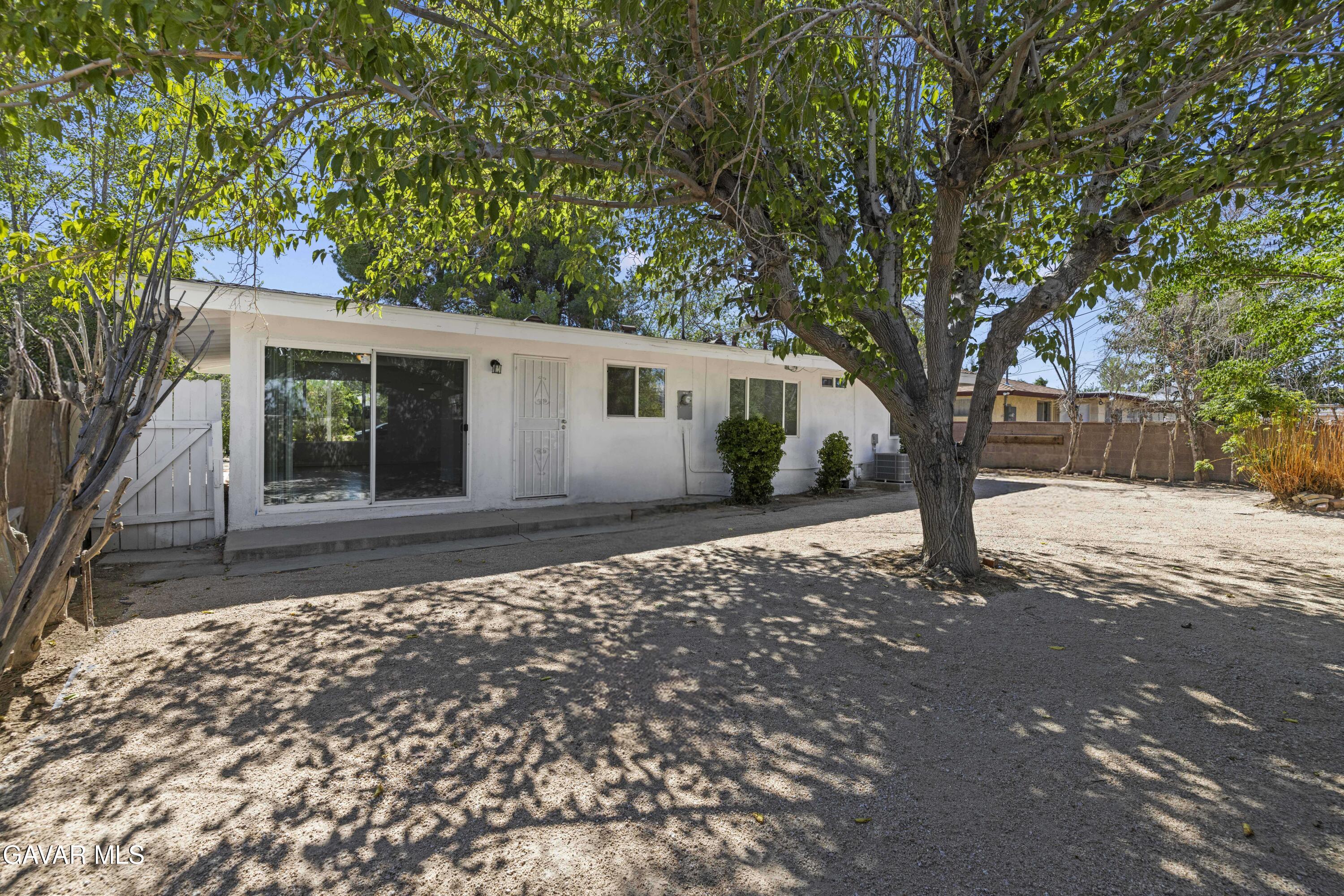 45517 Kingtree Avenue