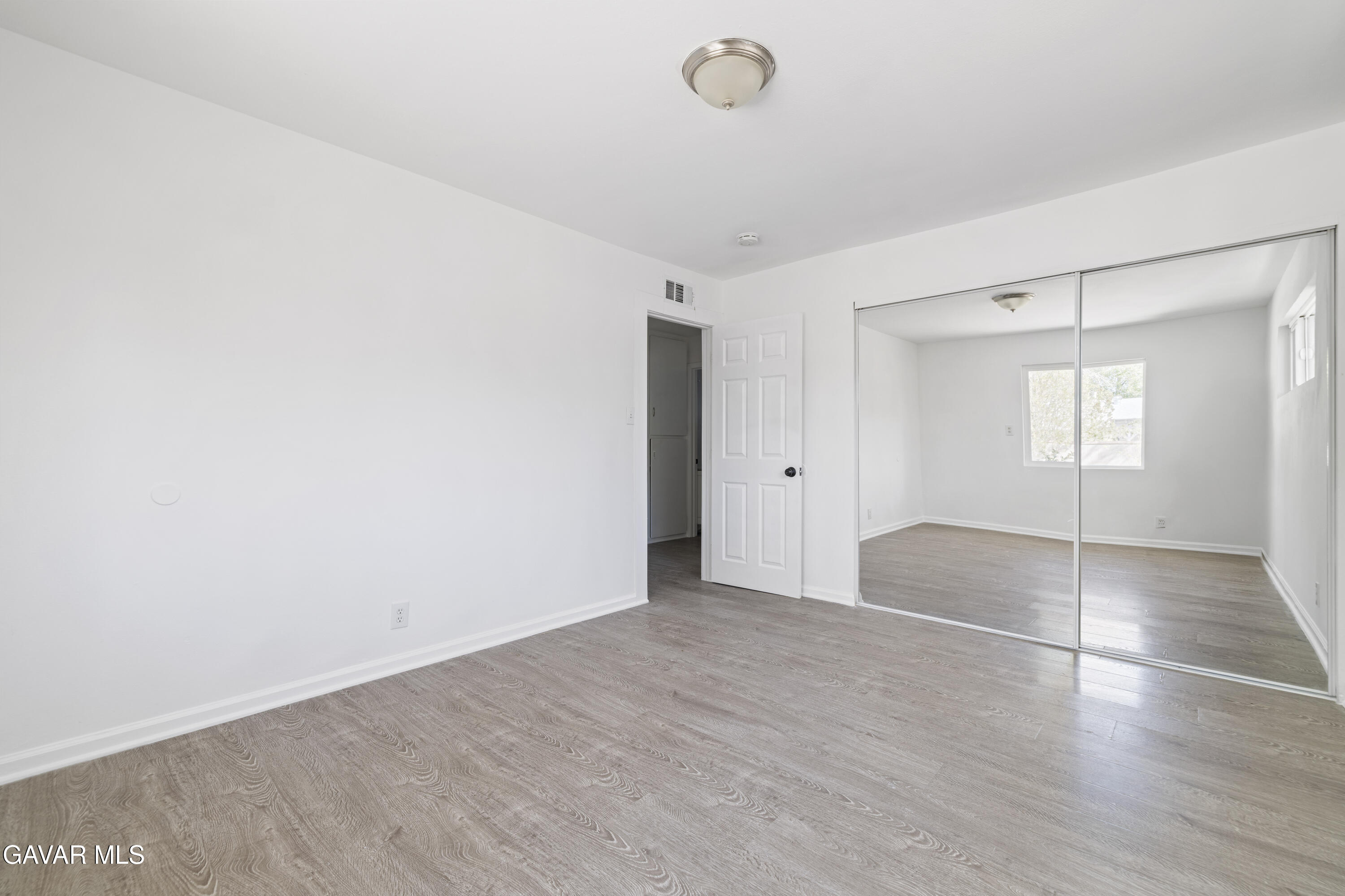 45517 Kingtree Avenue