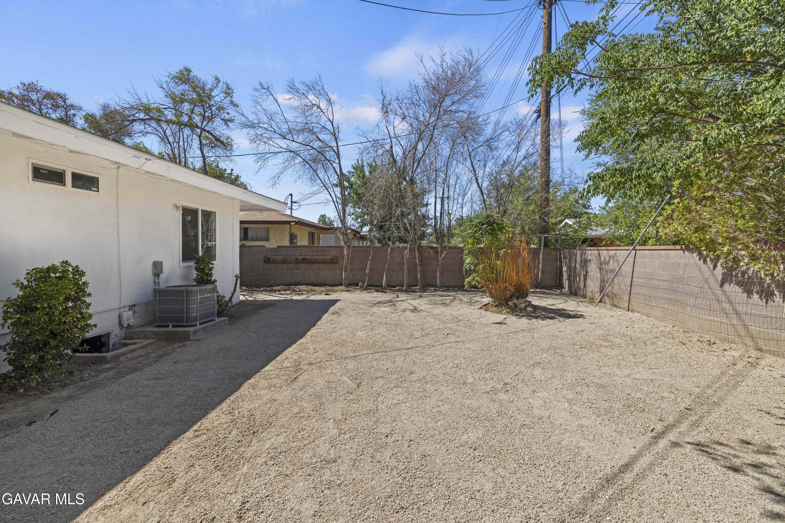 45517 Kingtree Avenue