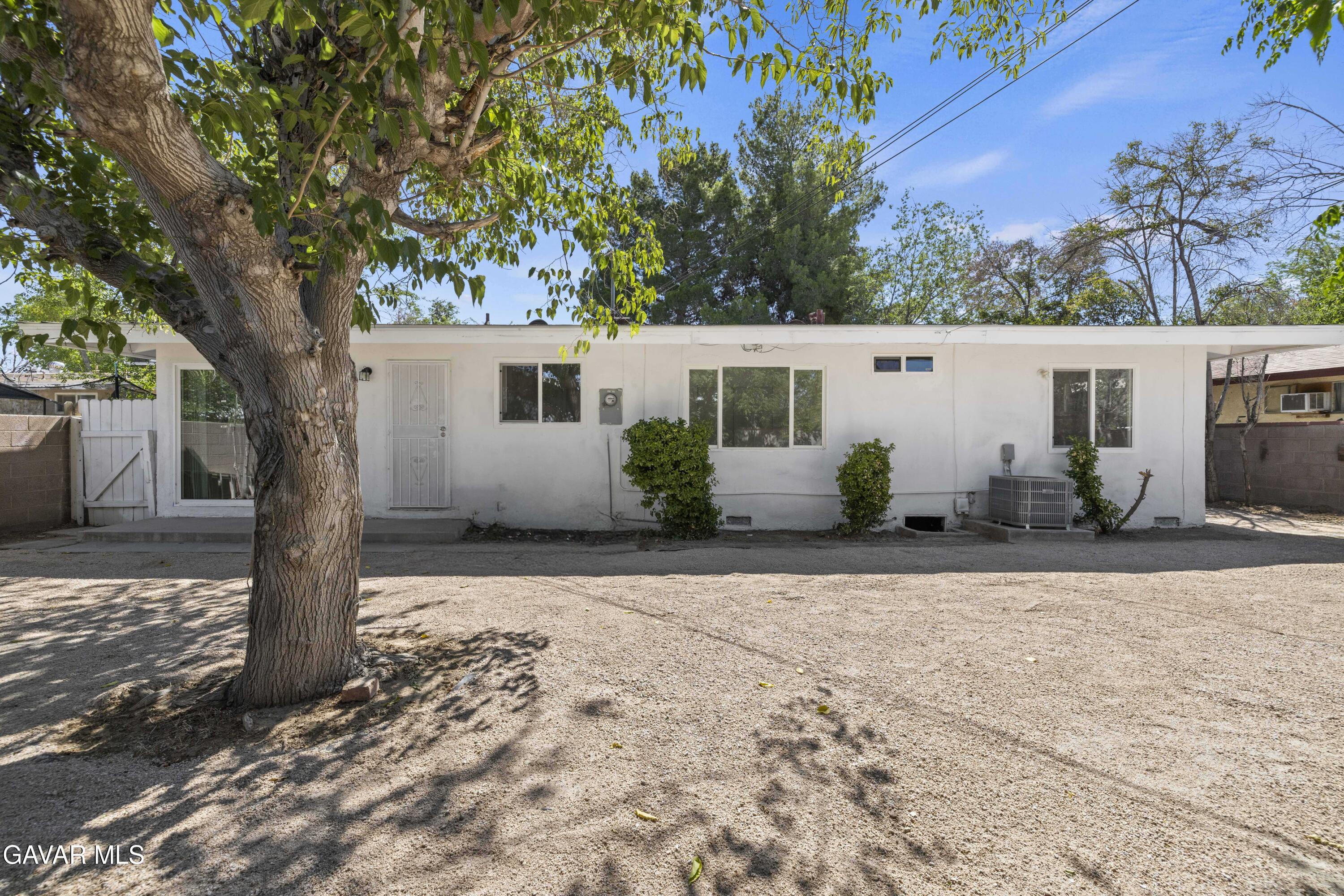 45517 Kingtree Avenue