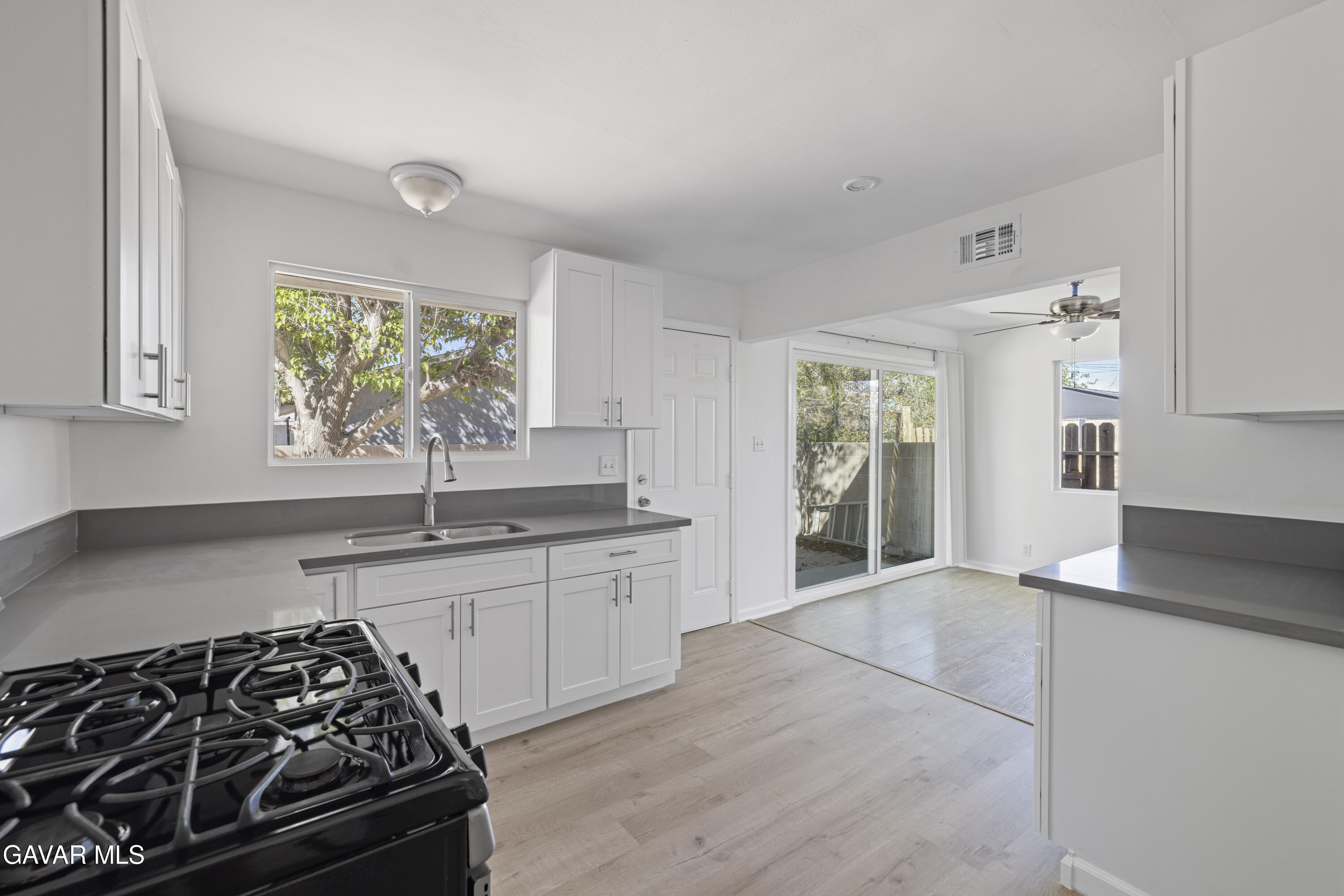 45517 Kingtree Avenue