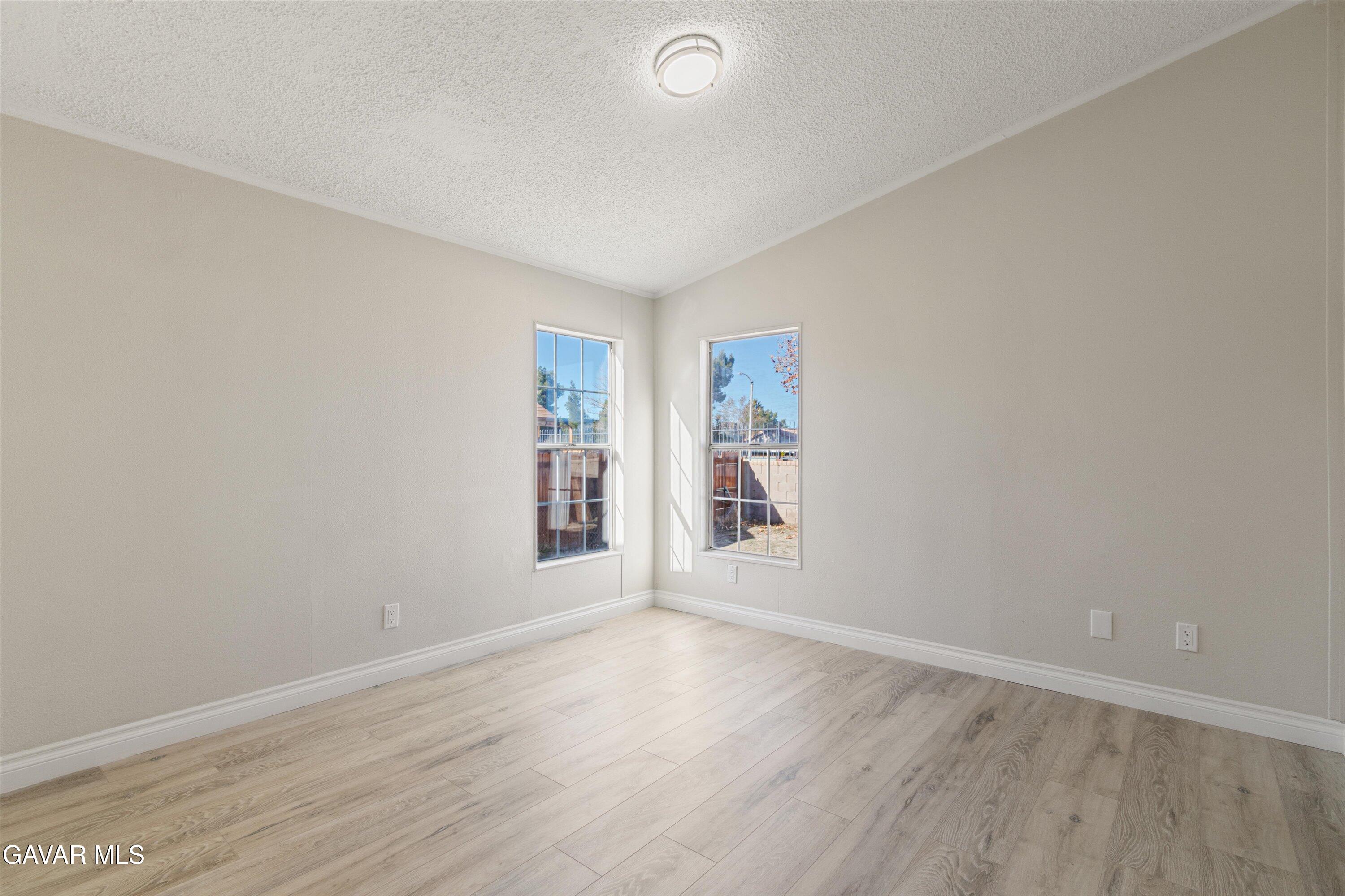 45111 E 25th St Unit: 12