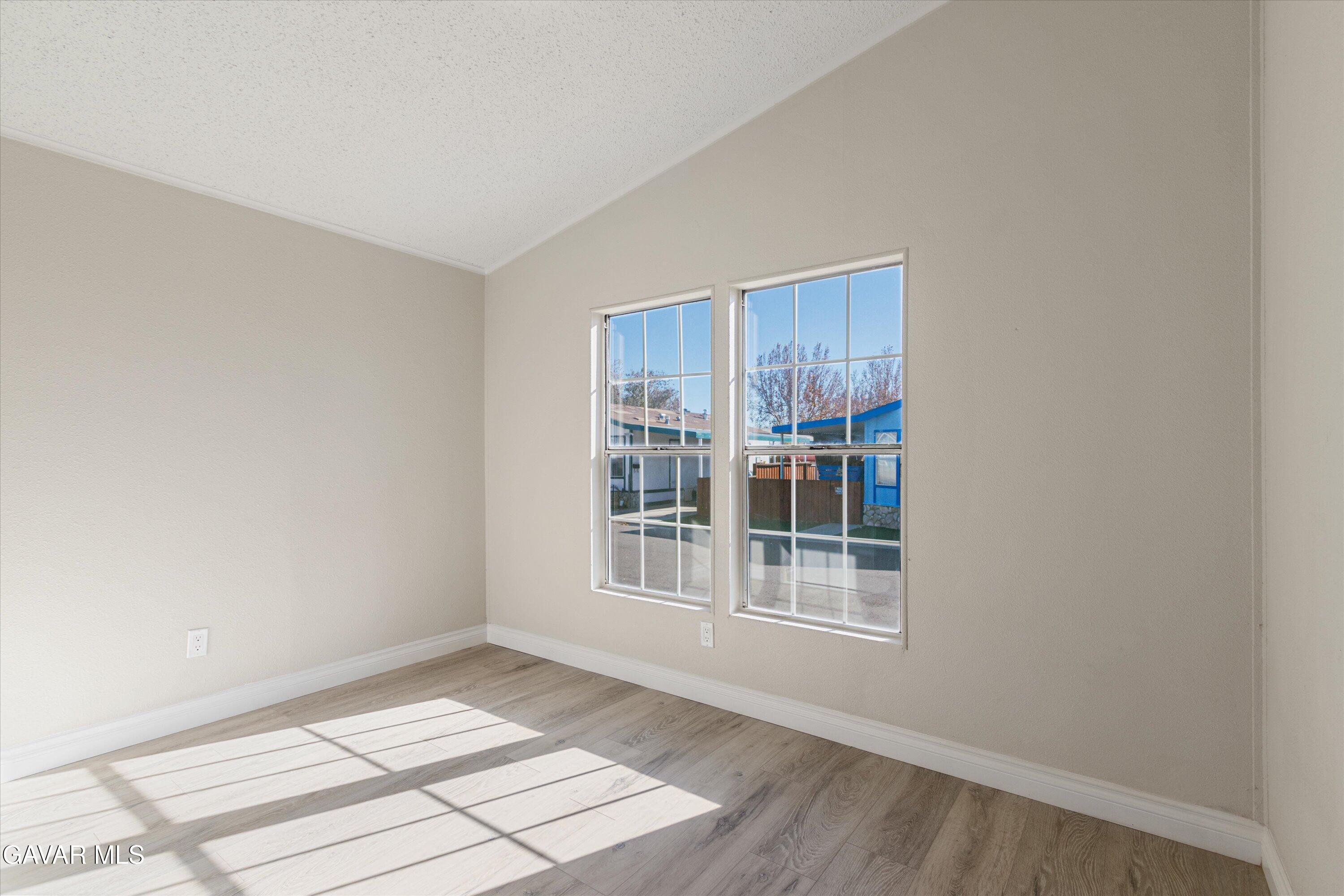 45111 E 25th St Unit: 12