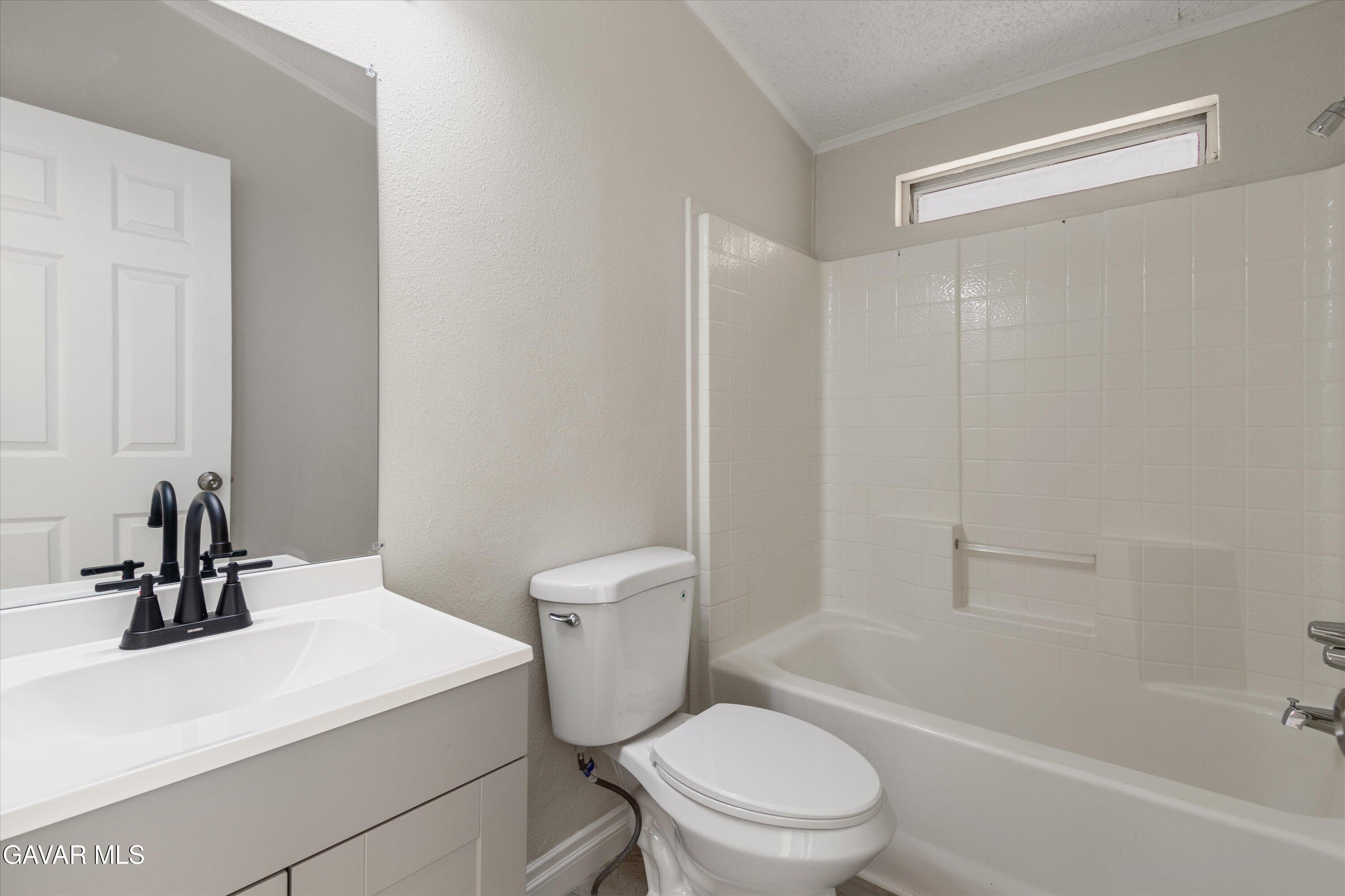 45111 E 25th St Unit: 12