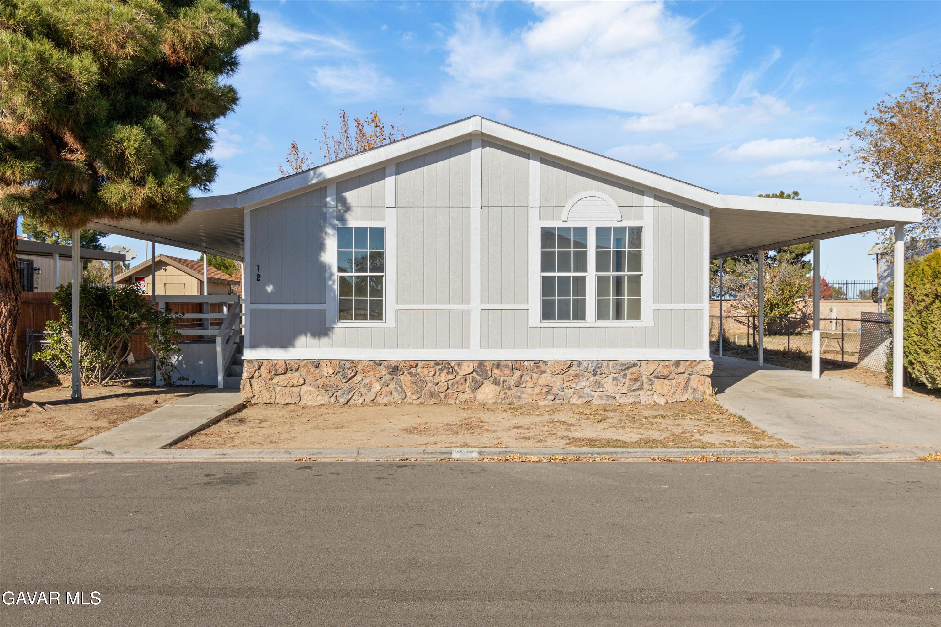 45111 E 25th St Unit: 12