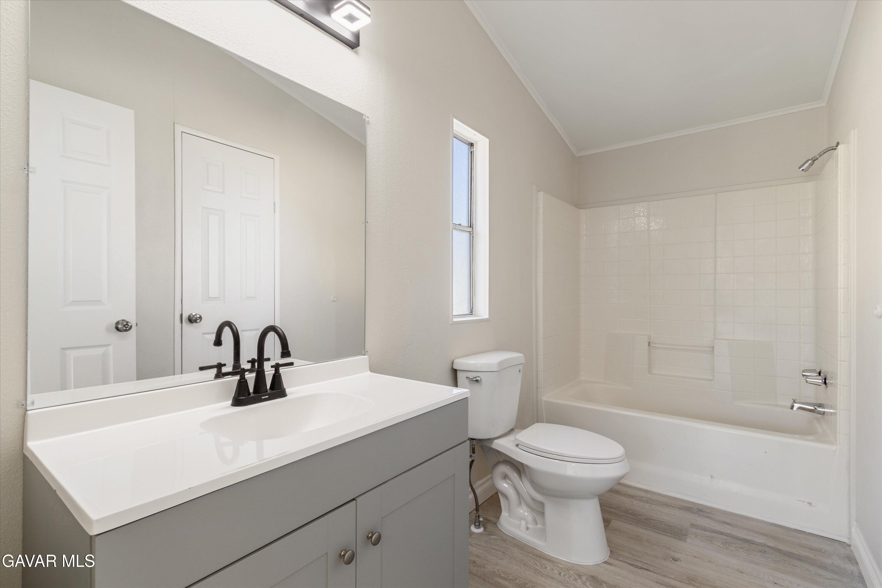 45111 E 25th St Unit: 12