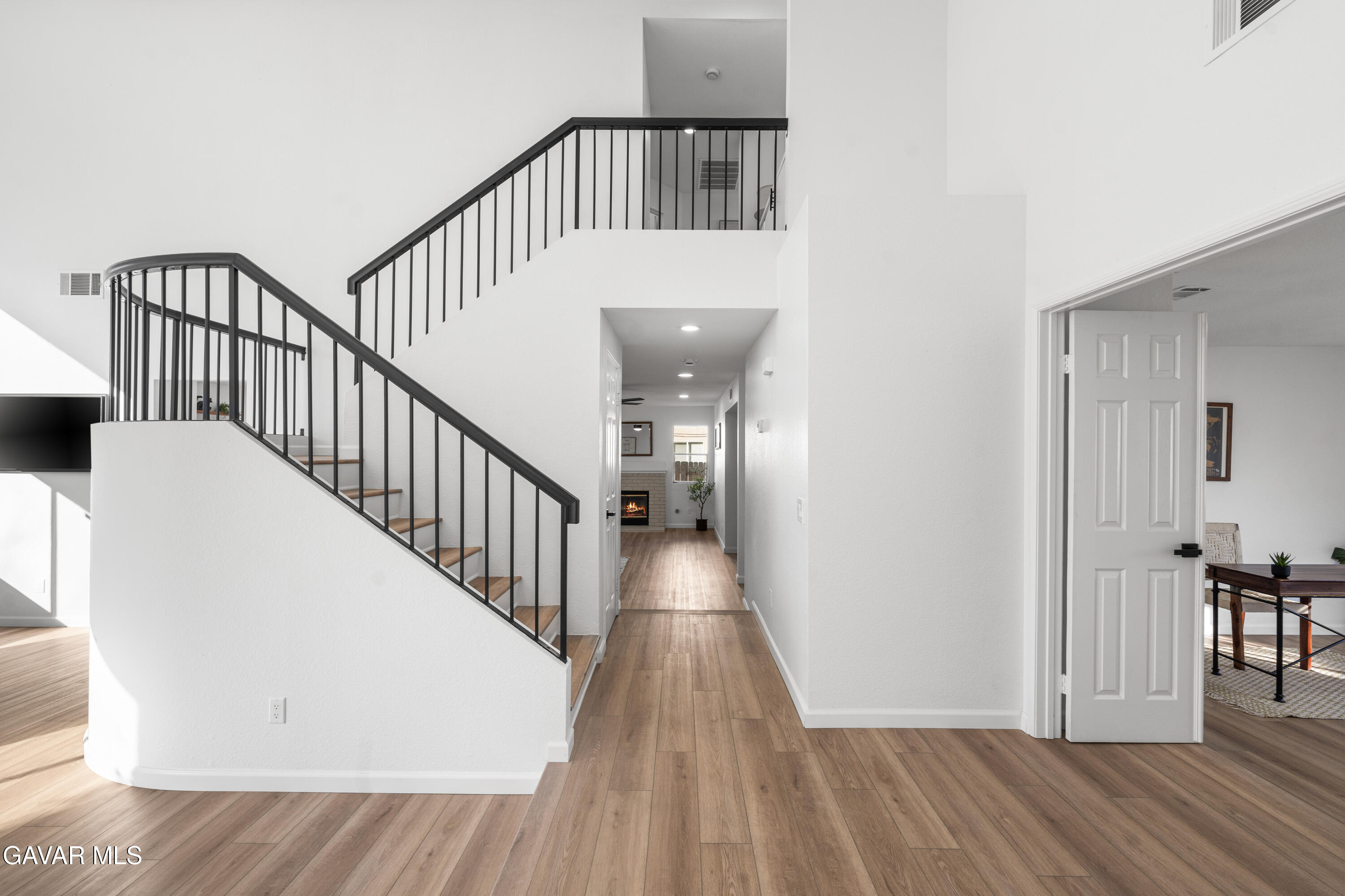 44123 Sundance Court