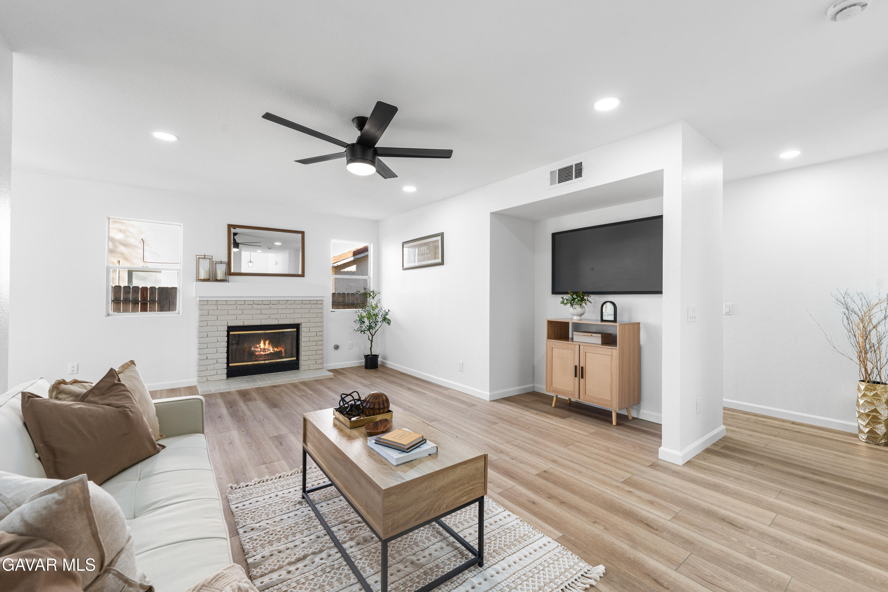 44123 Sundance Court