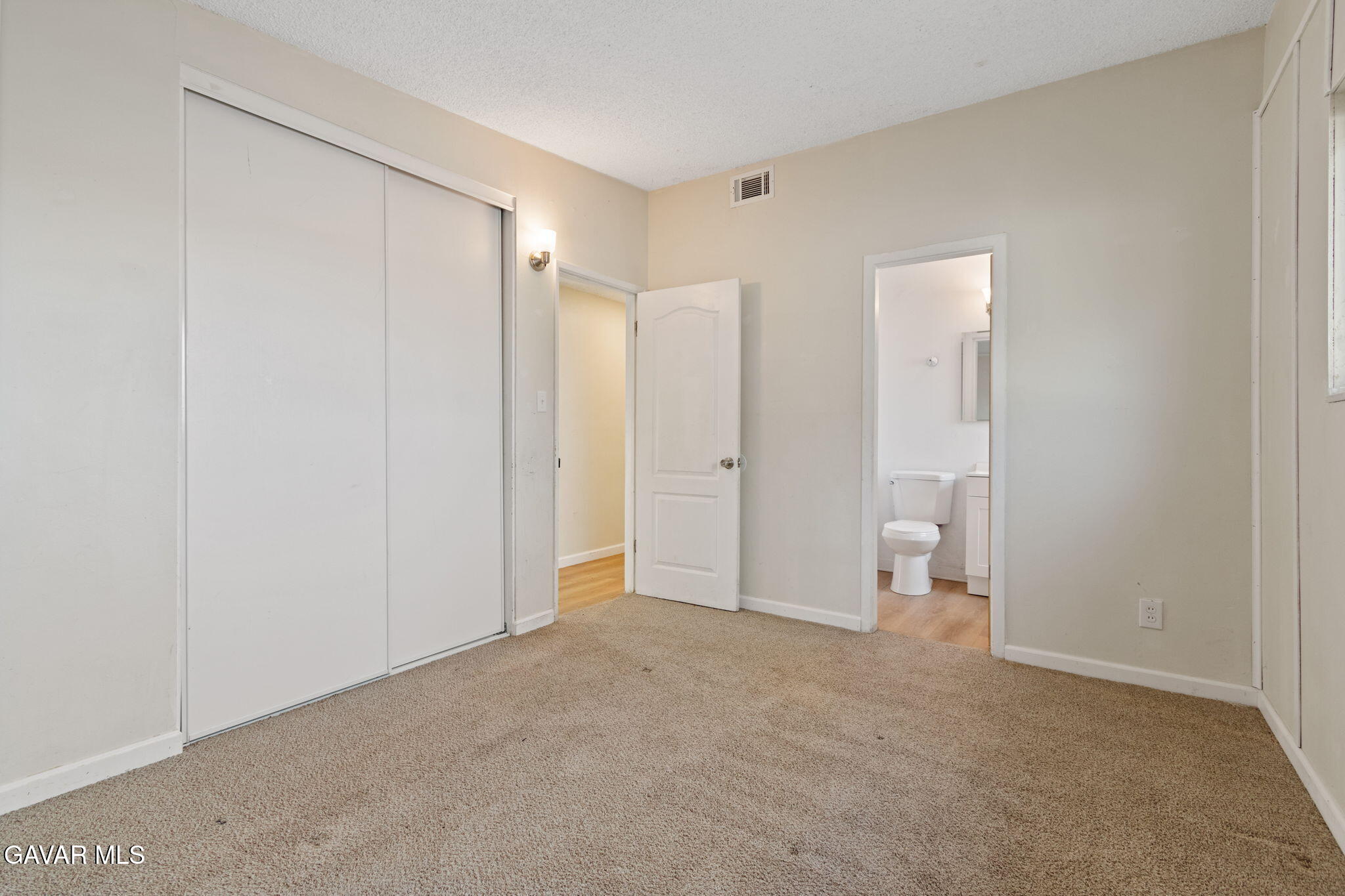 1132 W Holguin Street