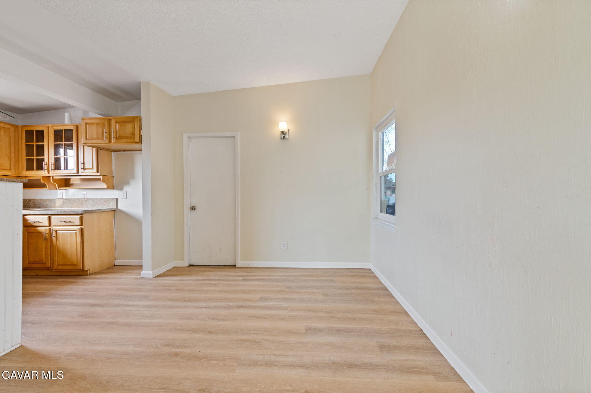 1132 W Holguin Street