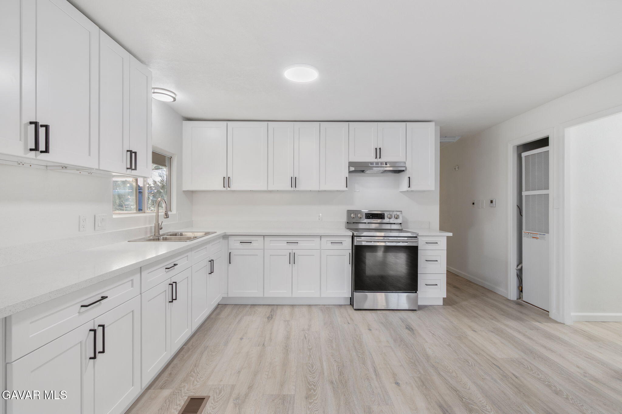 43850 E 20th St, 226