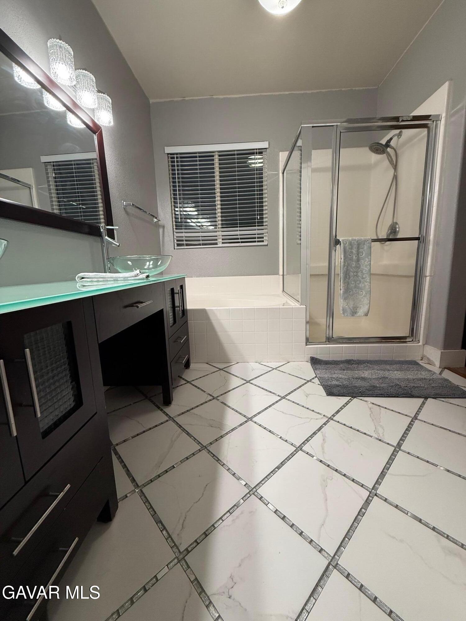 45334 W 21st Street West Street