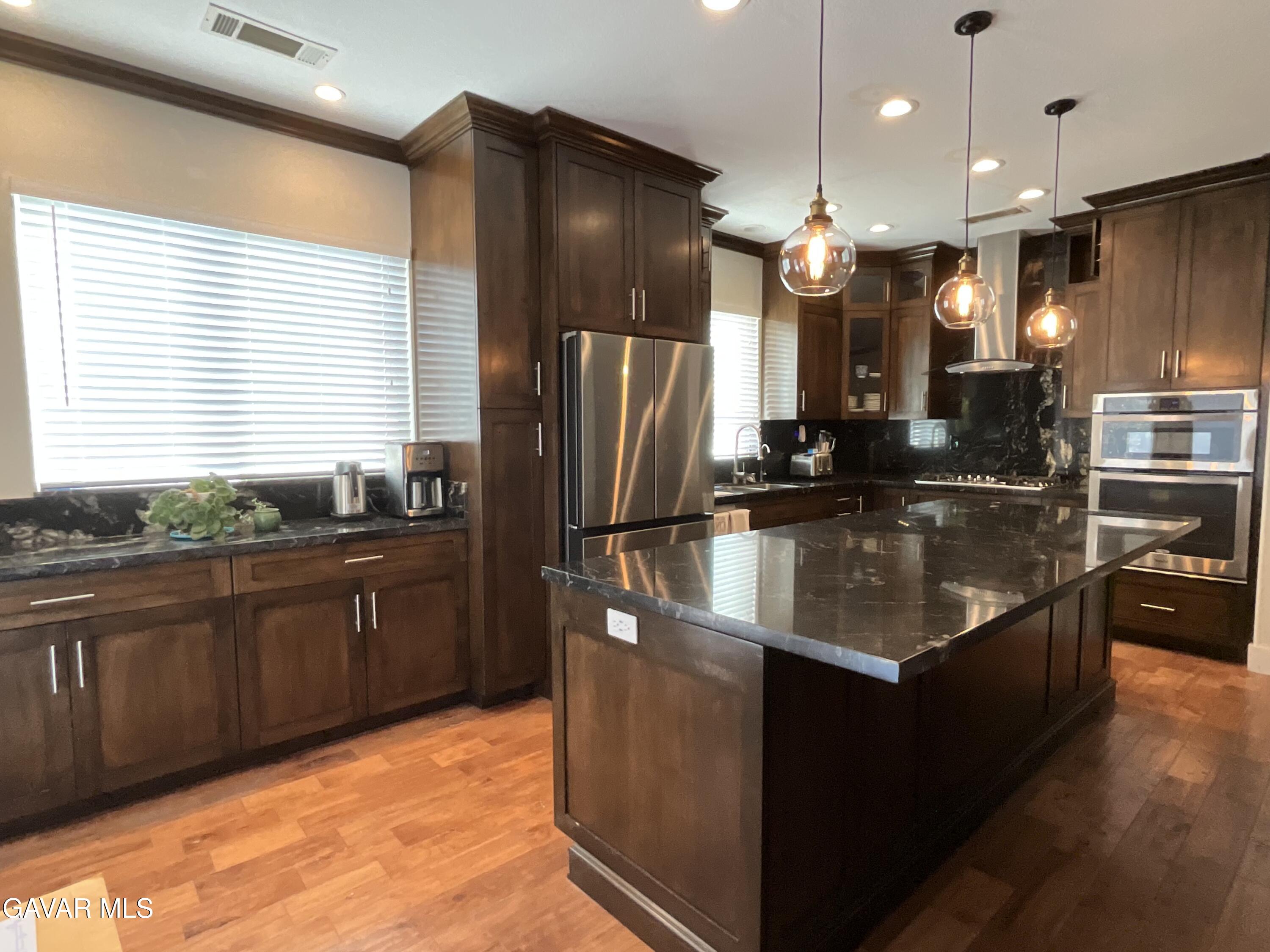 45334 W 21st Street West Street