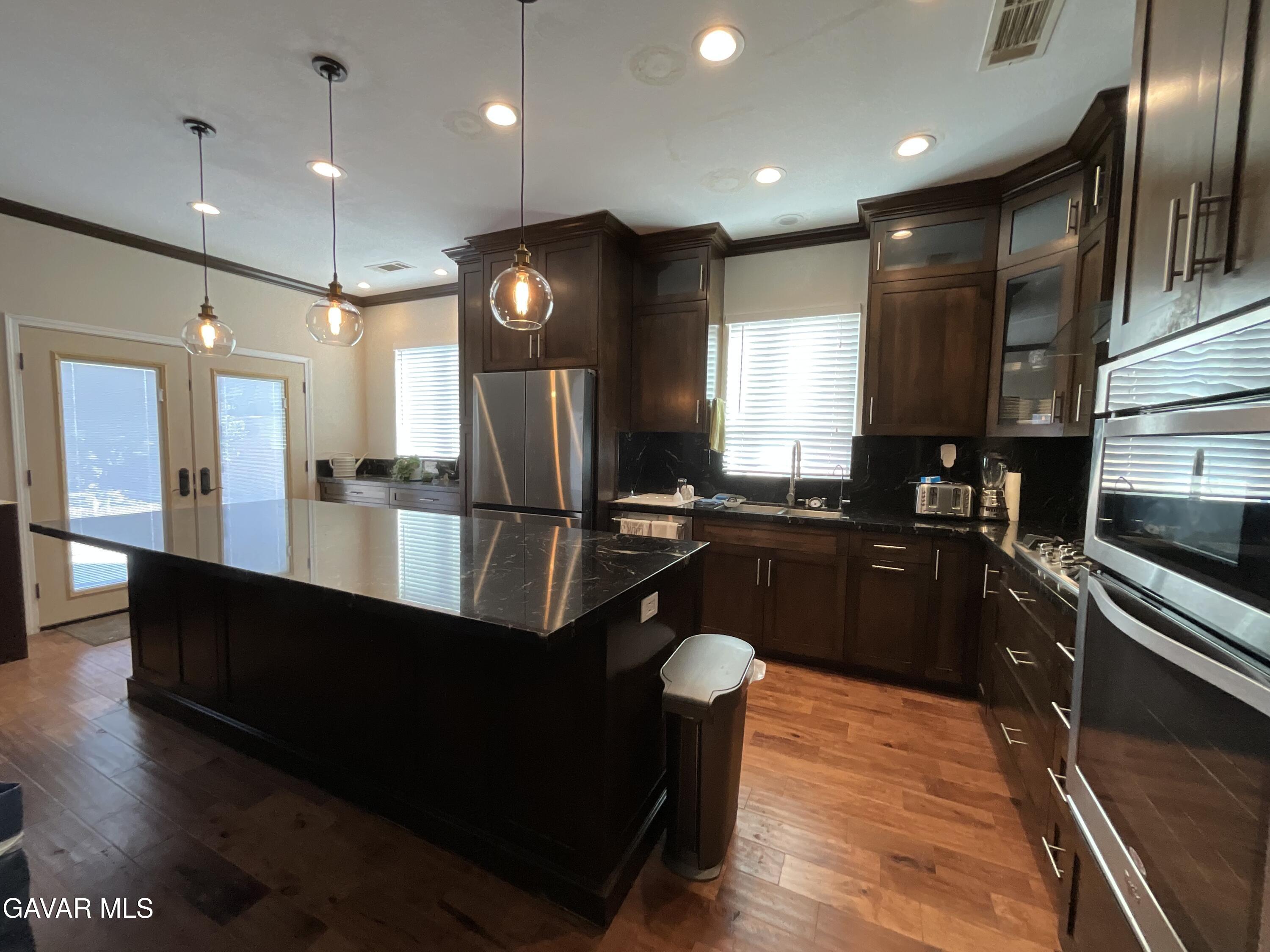 45334 W 21st Street West Street