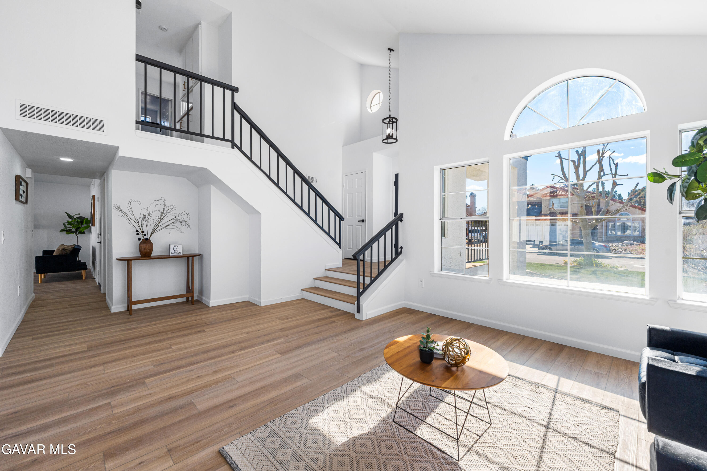 5139 Saint Laurent Place