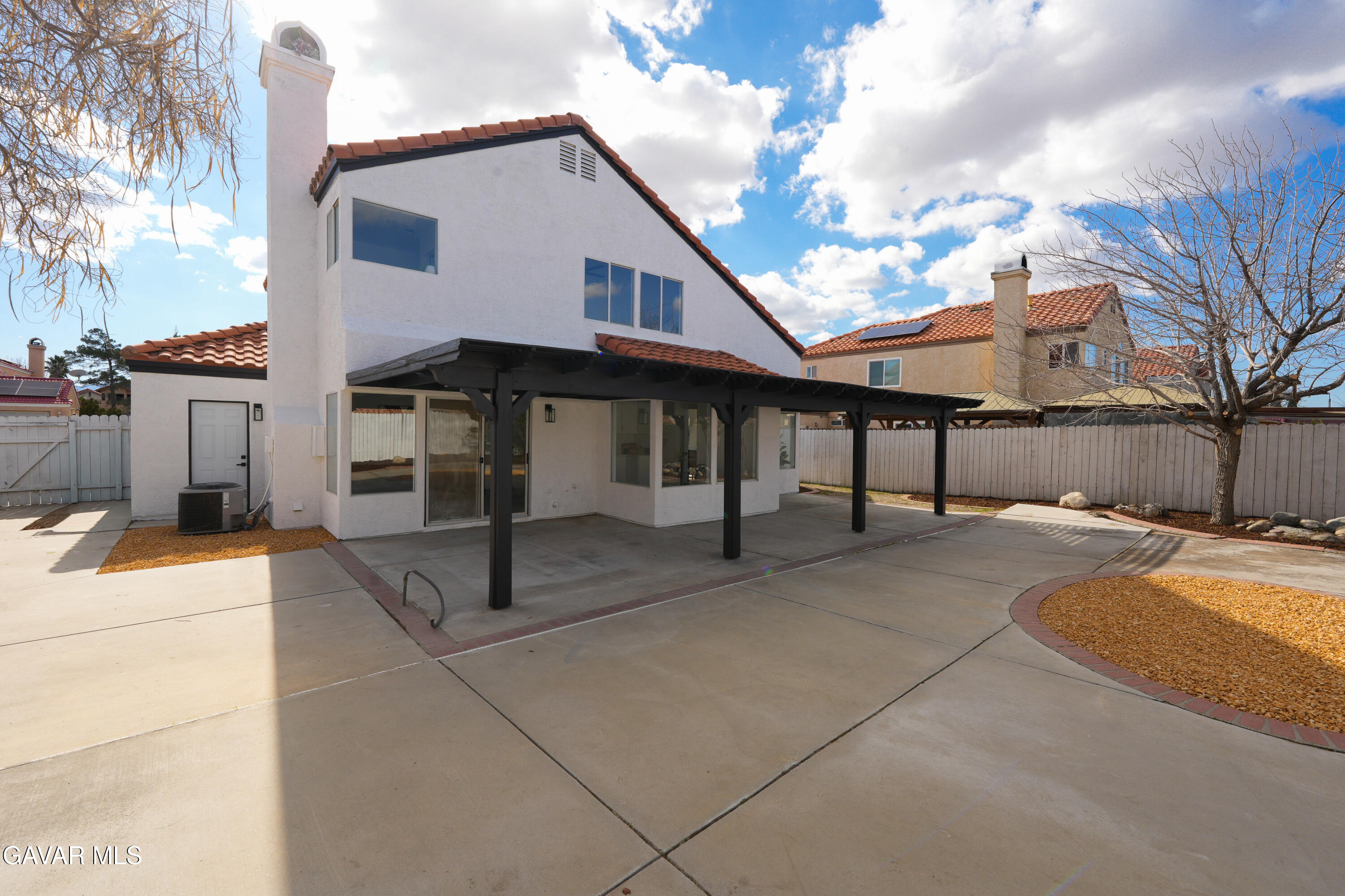 5139 Saint Laurent Place