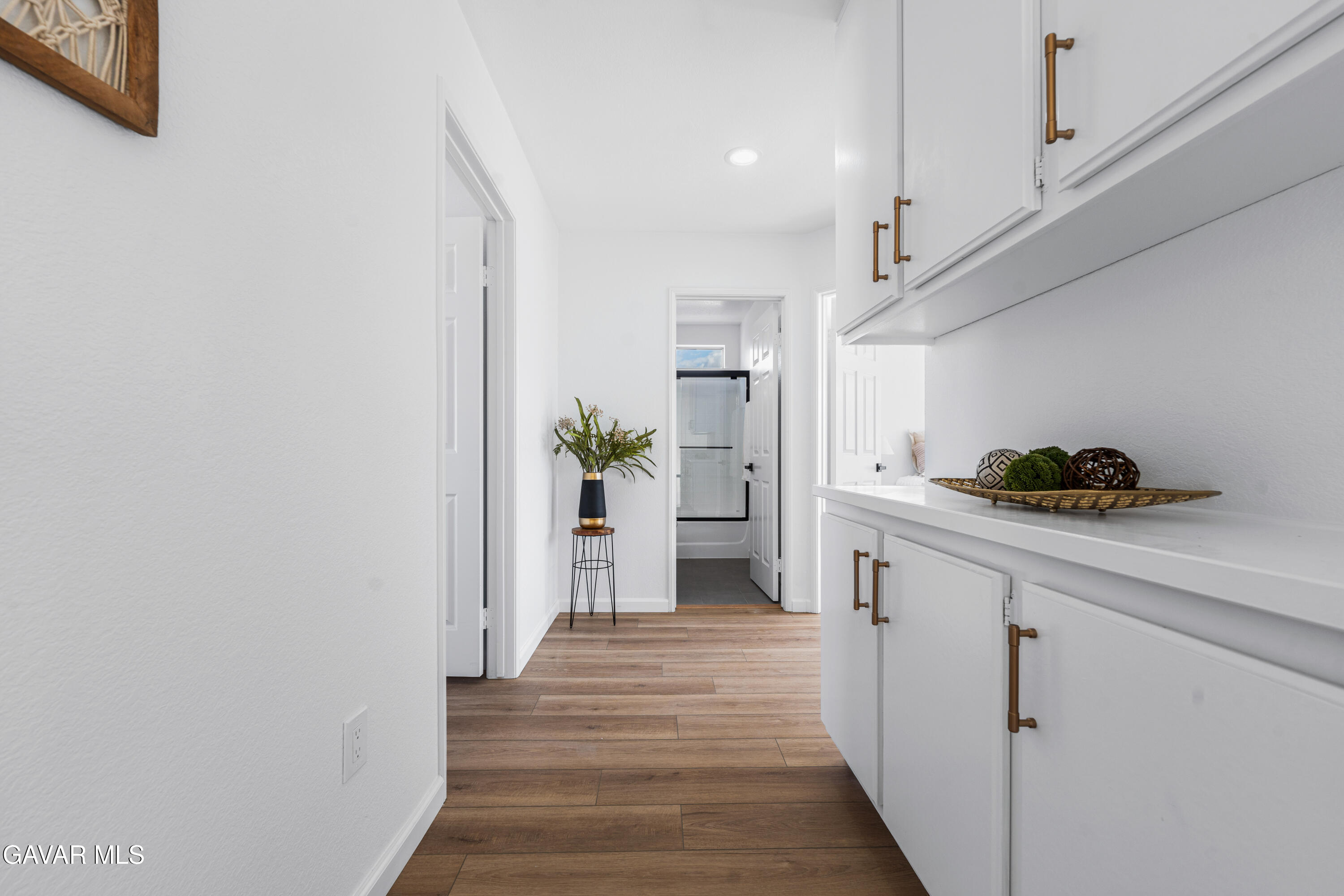 5139 Saint Laurent Place