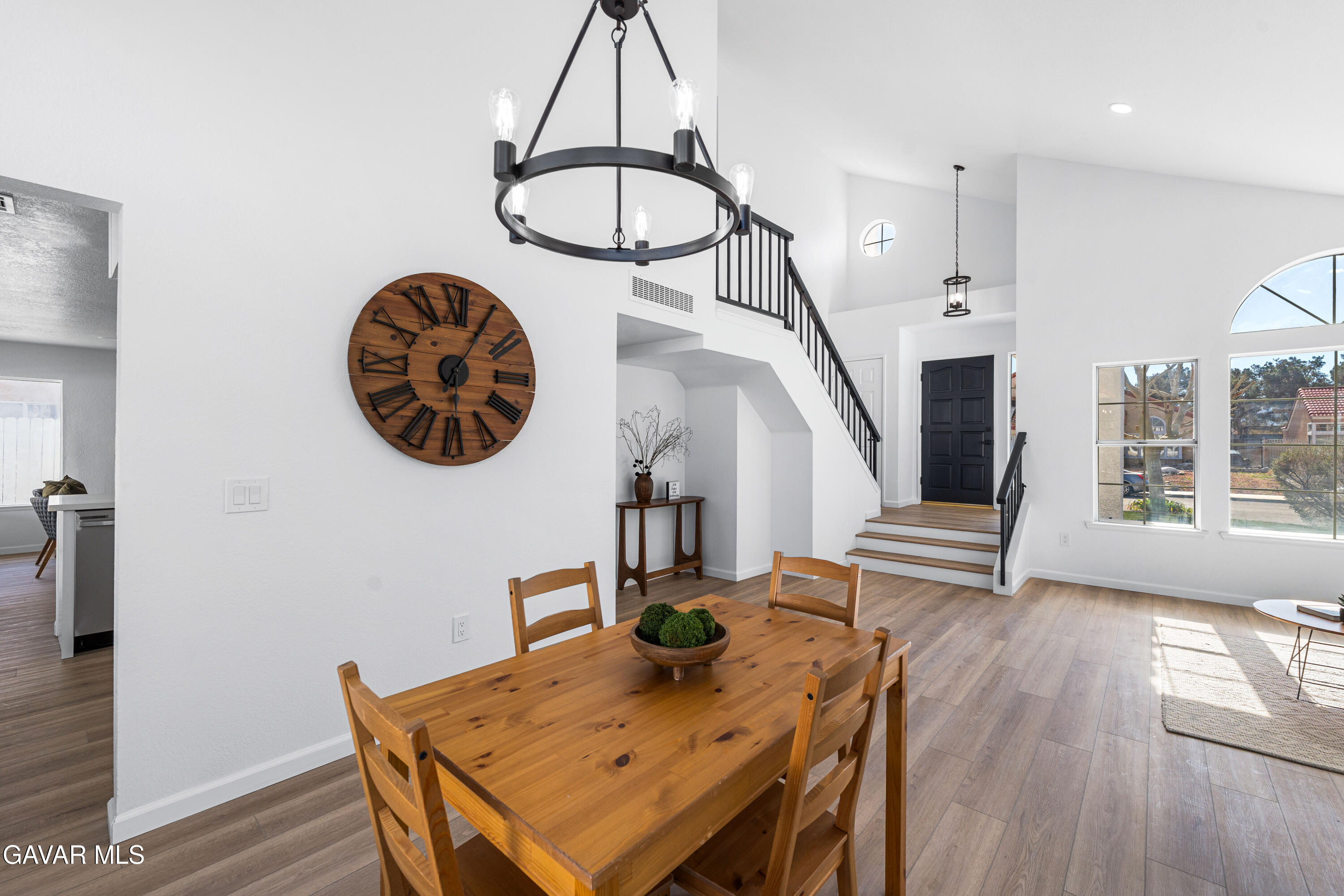 5139 Saint Laurent Place