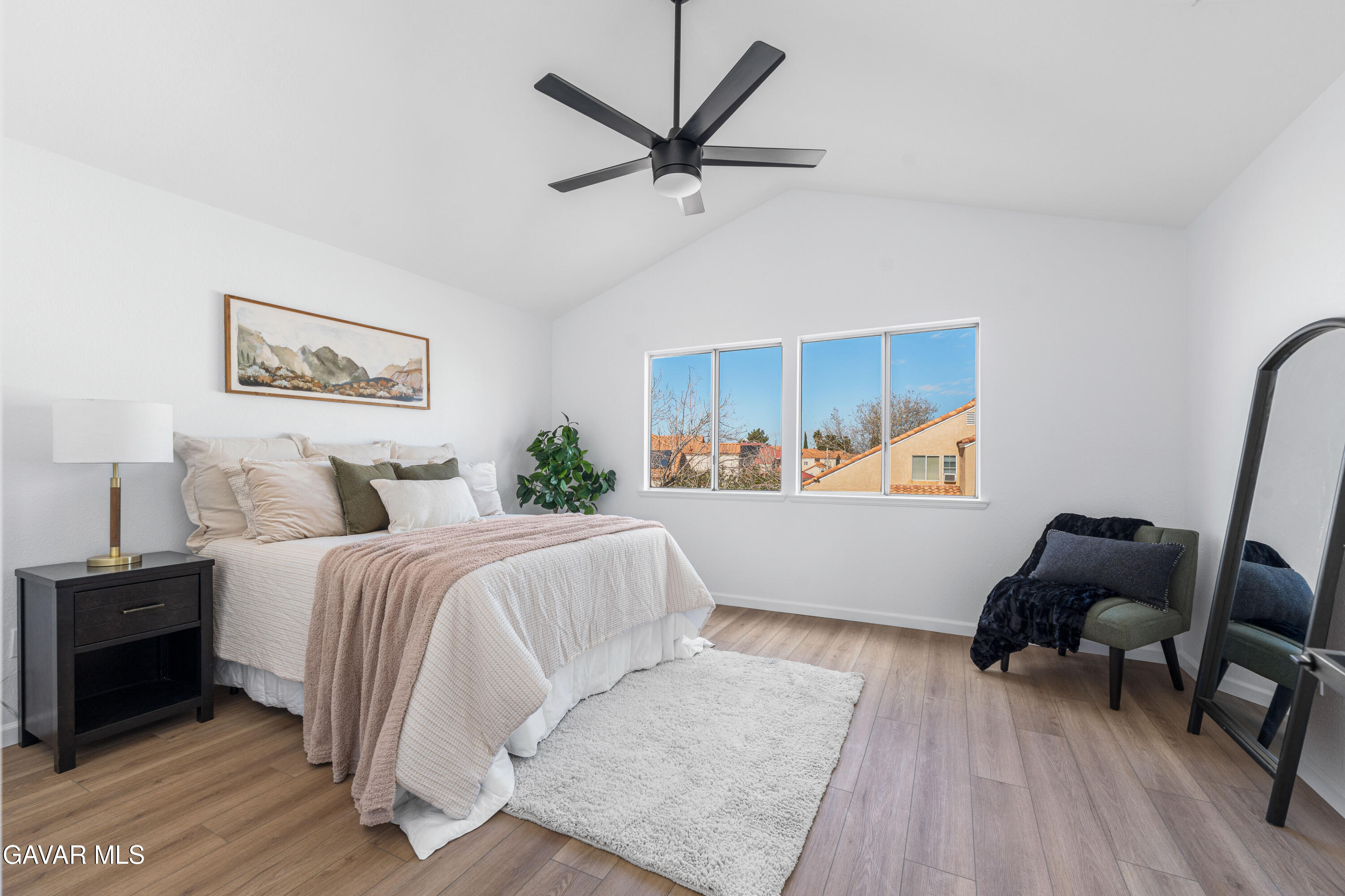 5139 Saint Laurent Place