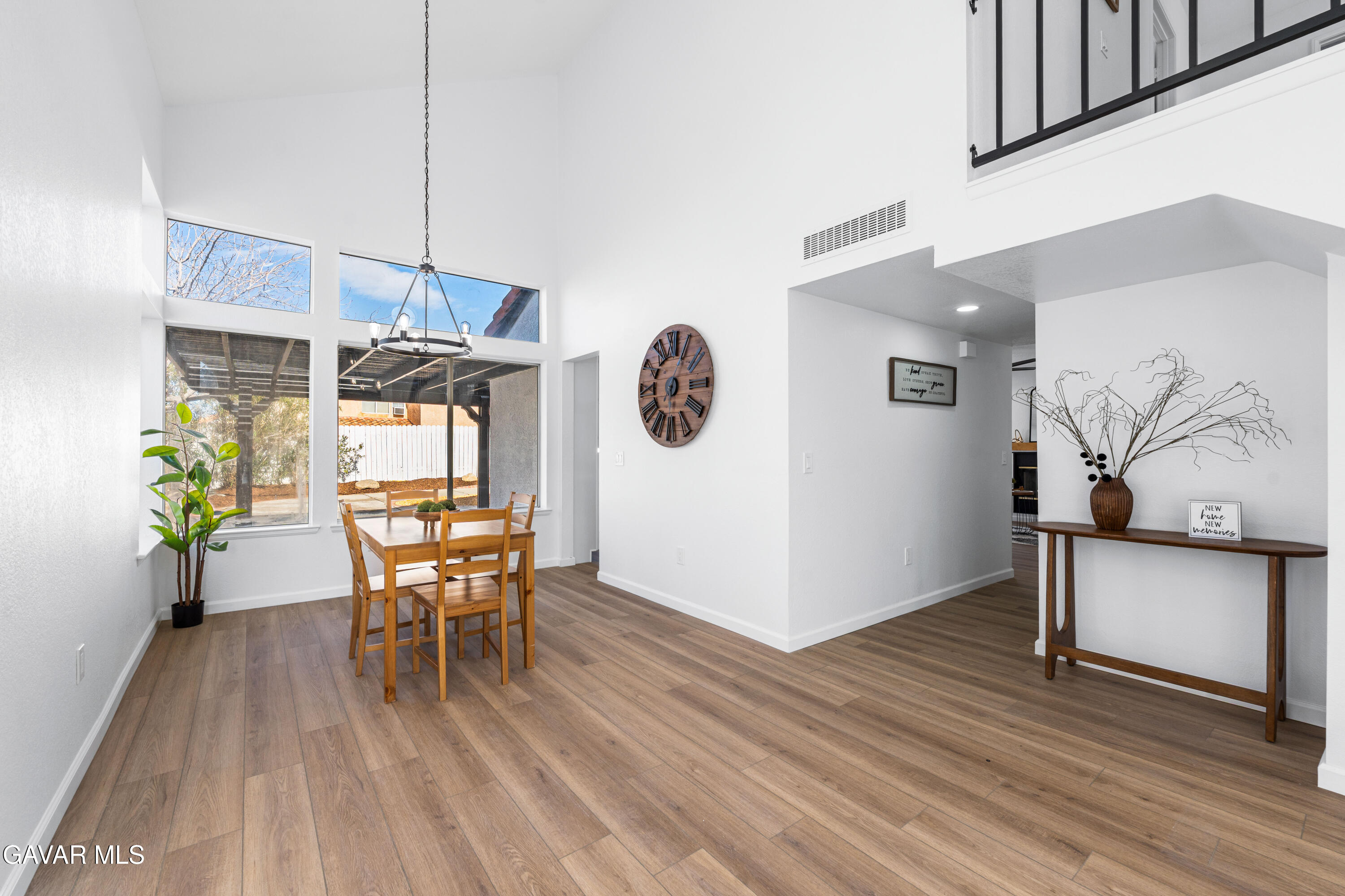 5139 Saint Laurent Place