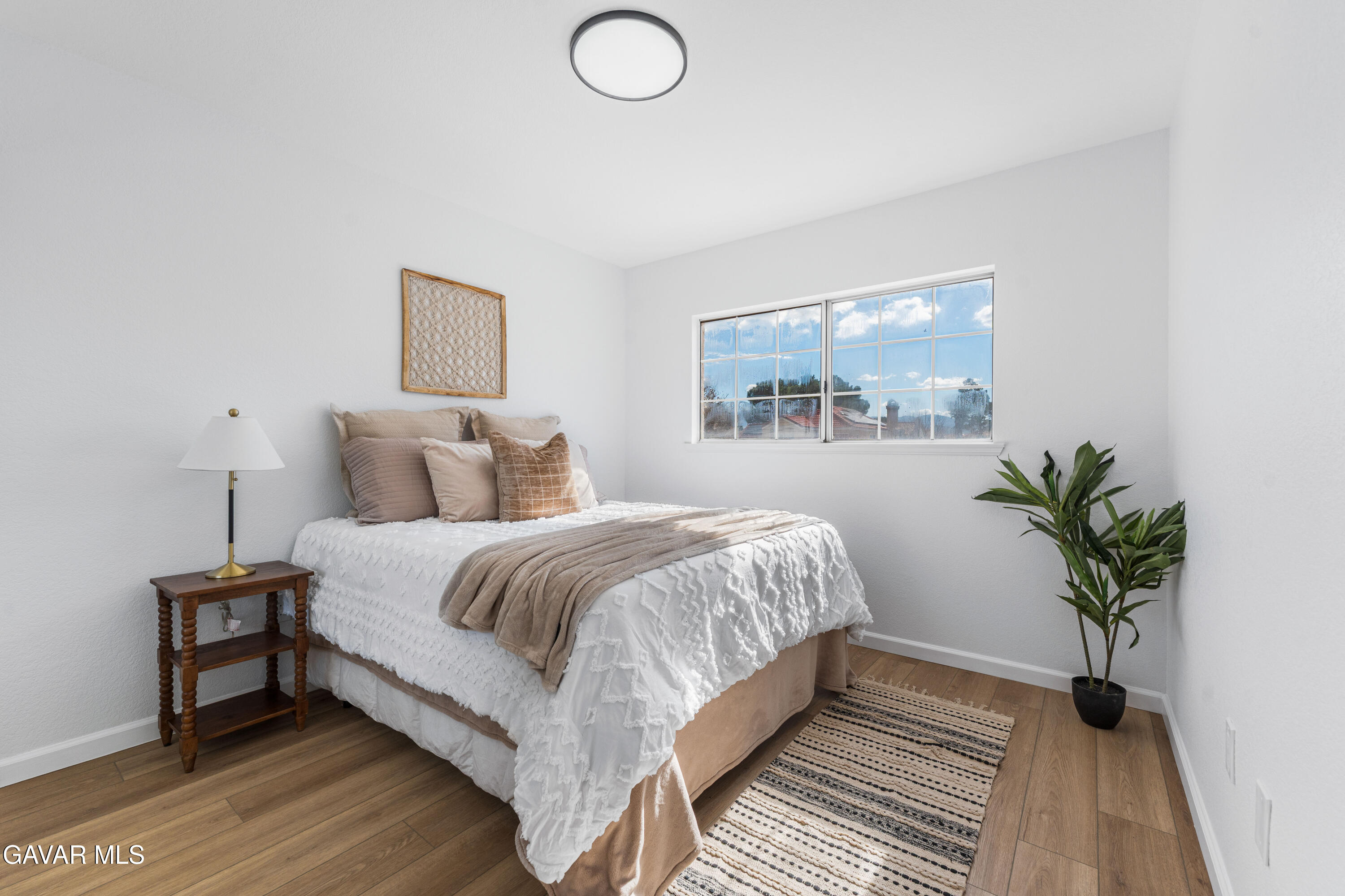 5139 Saint Laurent Place